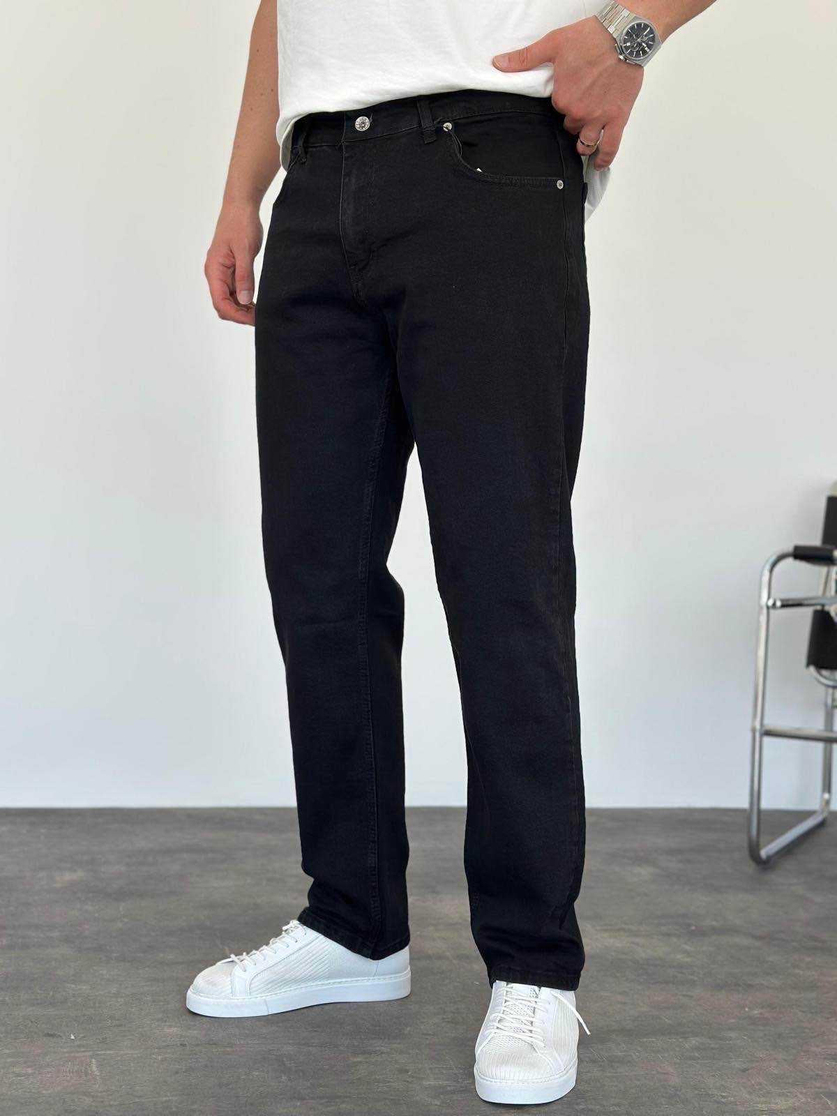 DARK BLACK REGULAR FIT JEAN