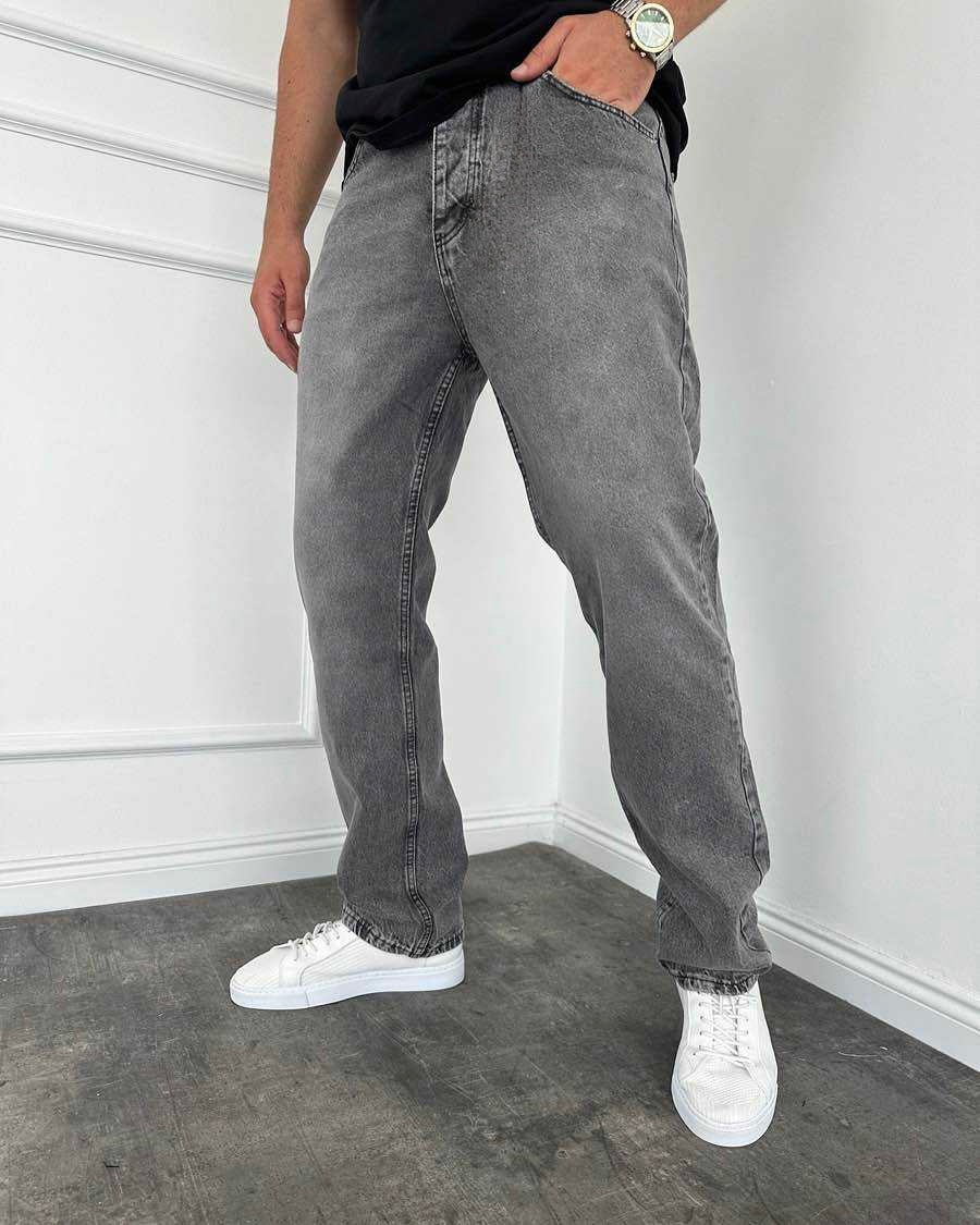 GRAY STRAIGHT CUT JEAN