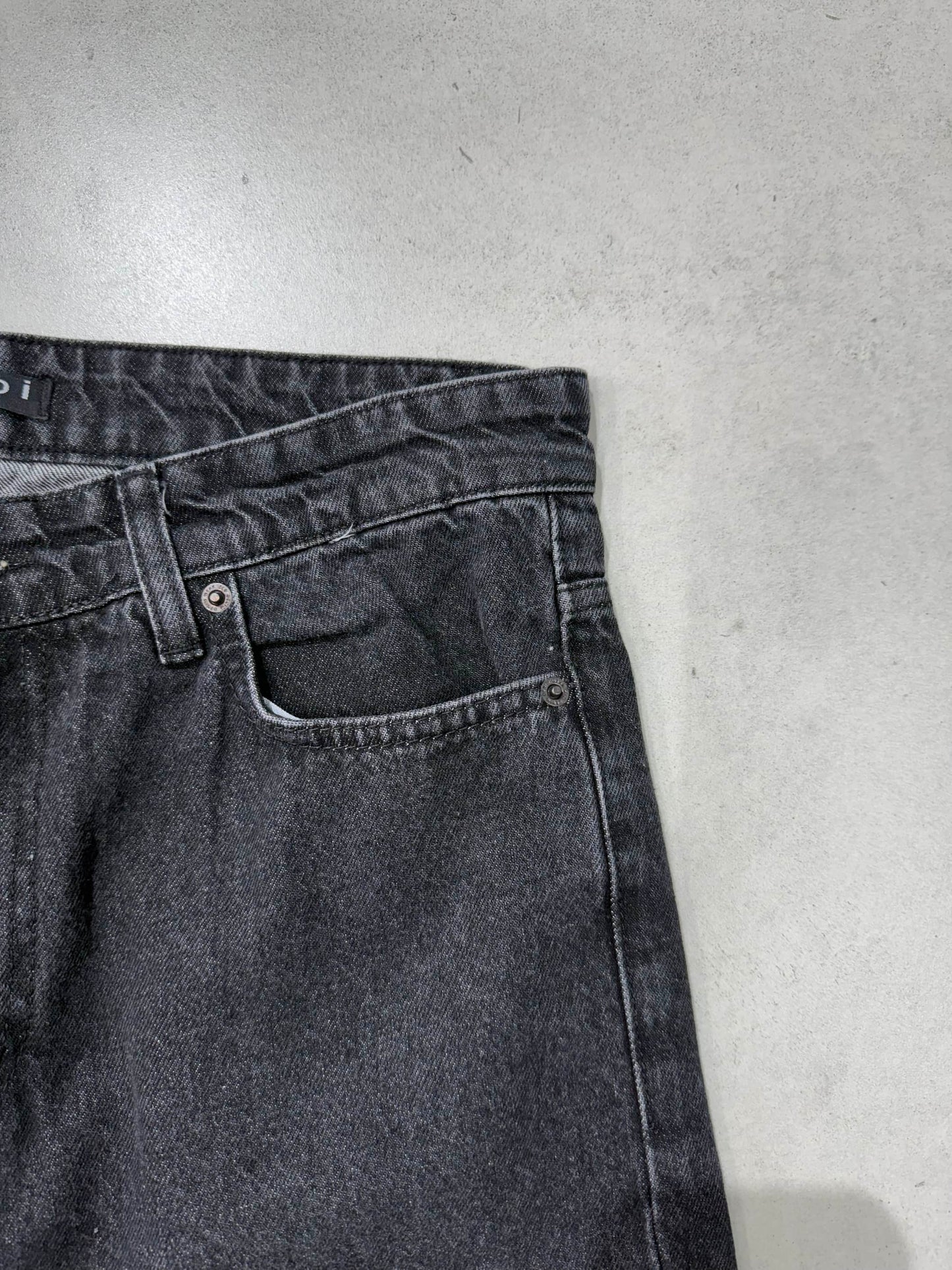 DARK GRAY STRAIGHT CUT JEAN