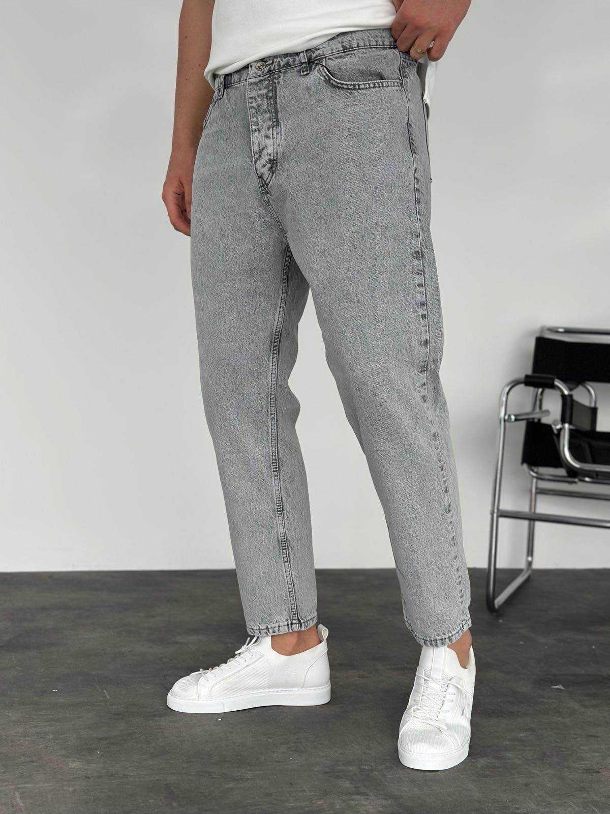LIGHT GRAY BOYFRIEND CUT JEAN