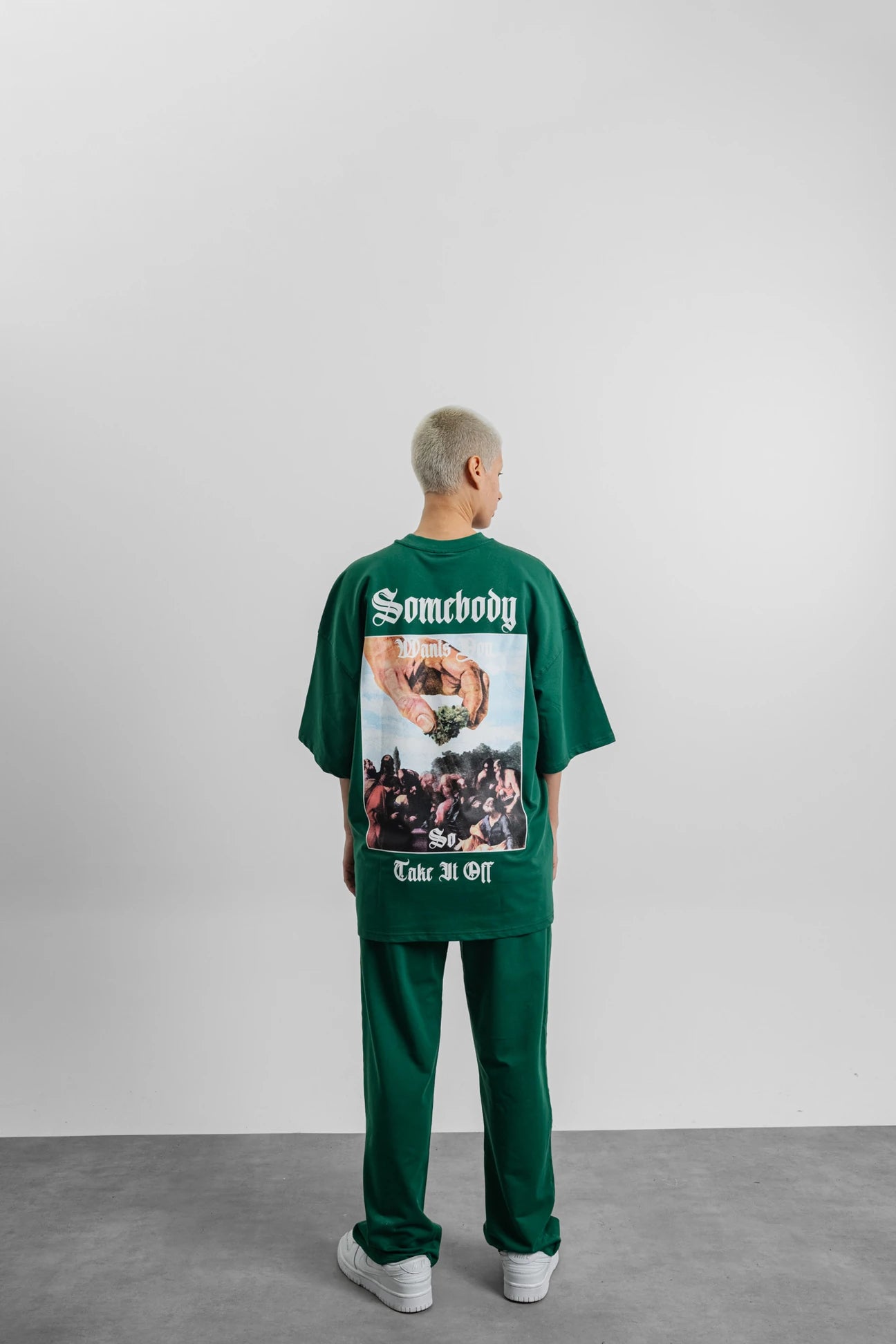 SOMEBODY GREEN T-SHIRT