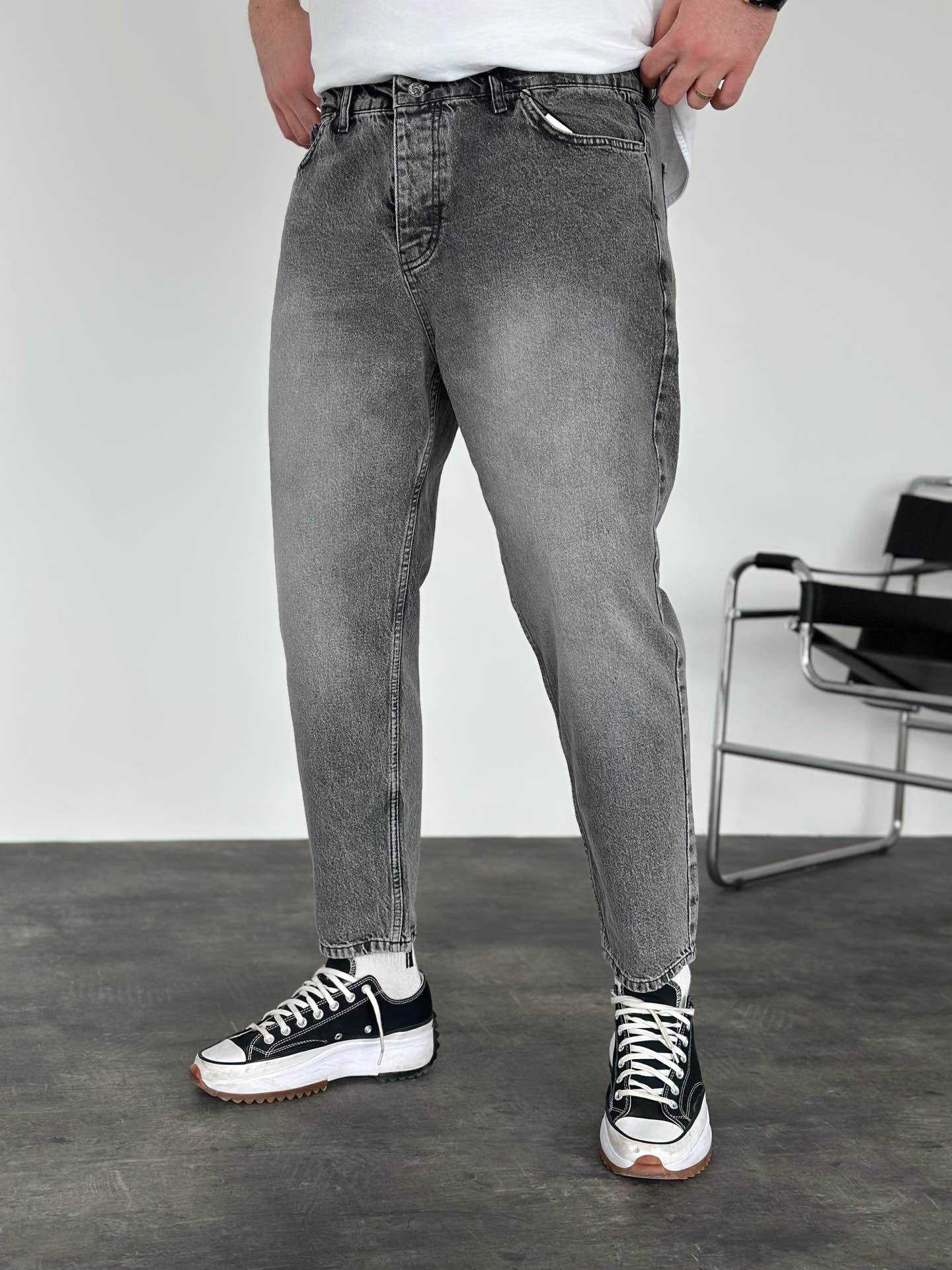 STONEWASHED GRAY BOYFRIEND CUT JEAN