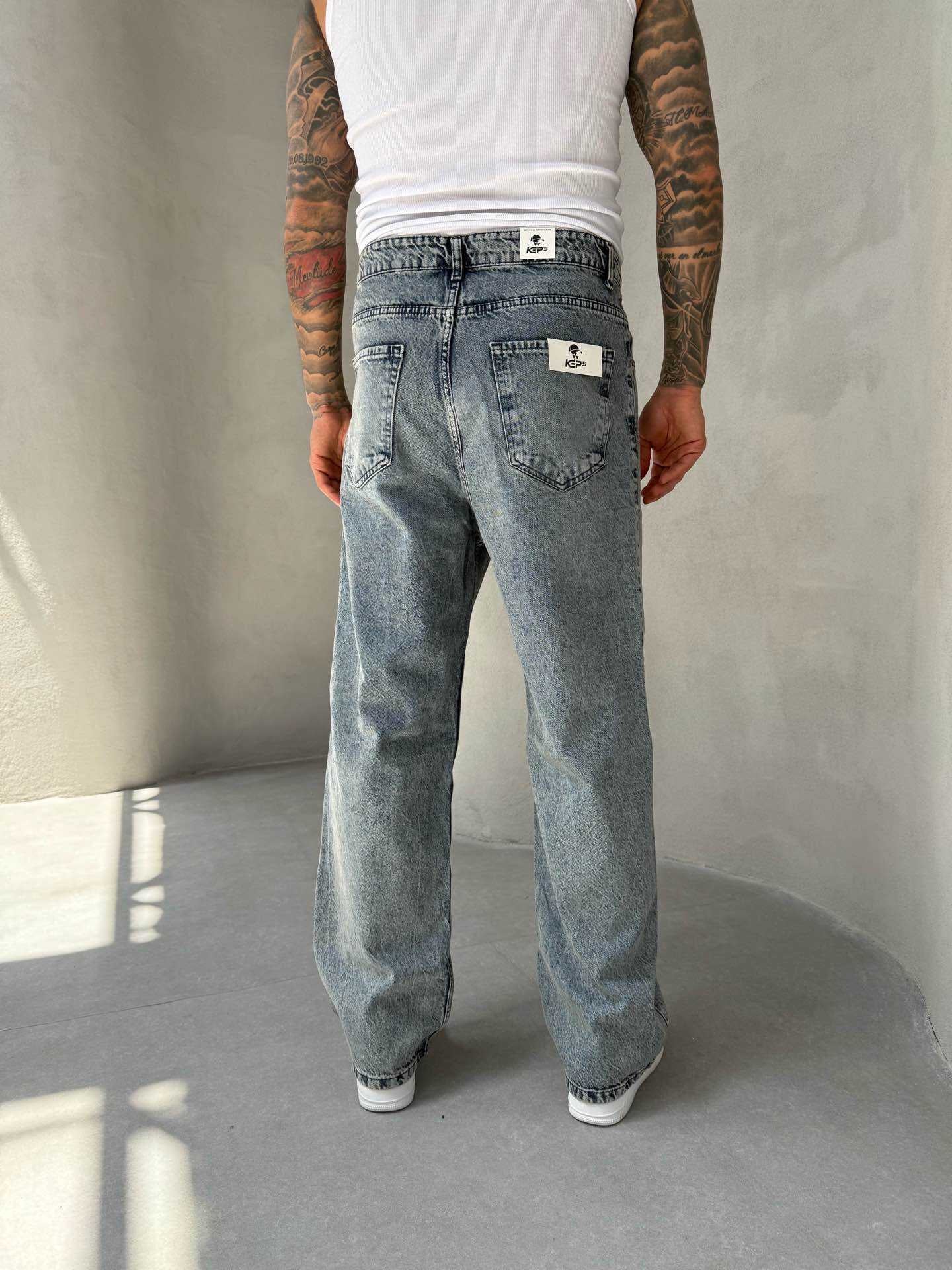 REALAX BAGGY DIRTY WASHED JEAN