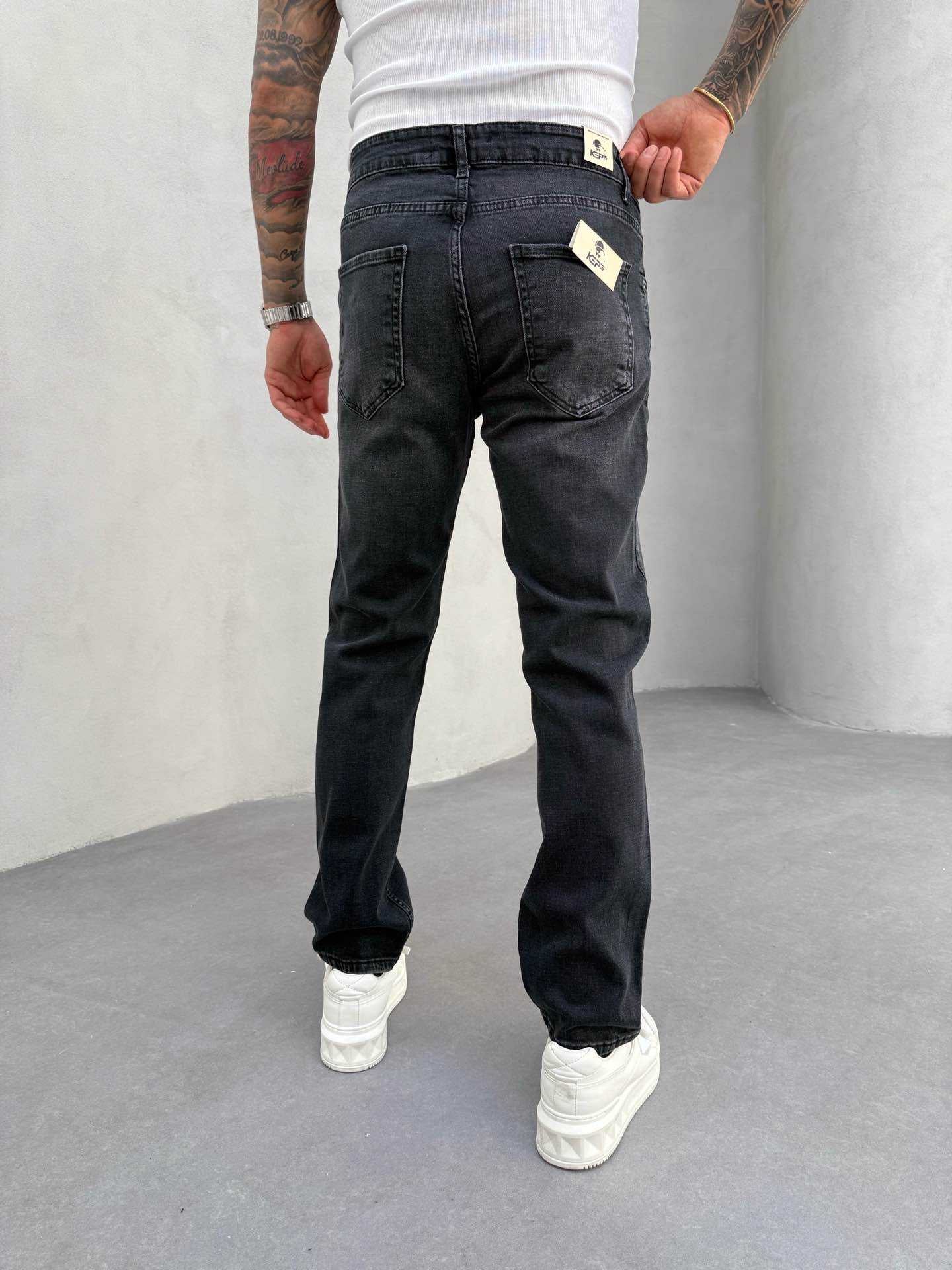DARK GRAY REGULAR FIT JEAN