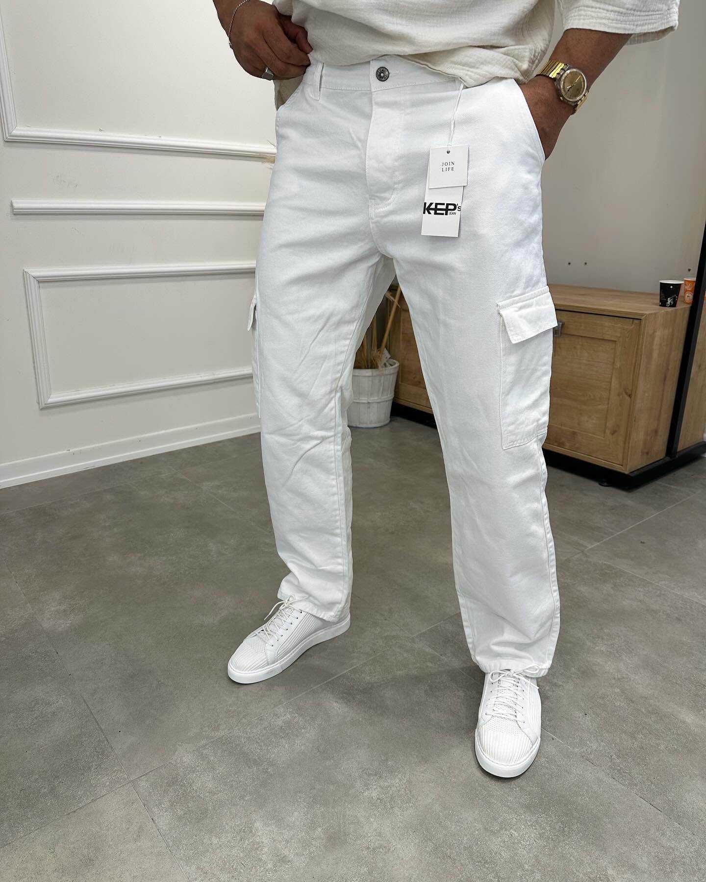 WHITE PREMIUM CARGO