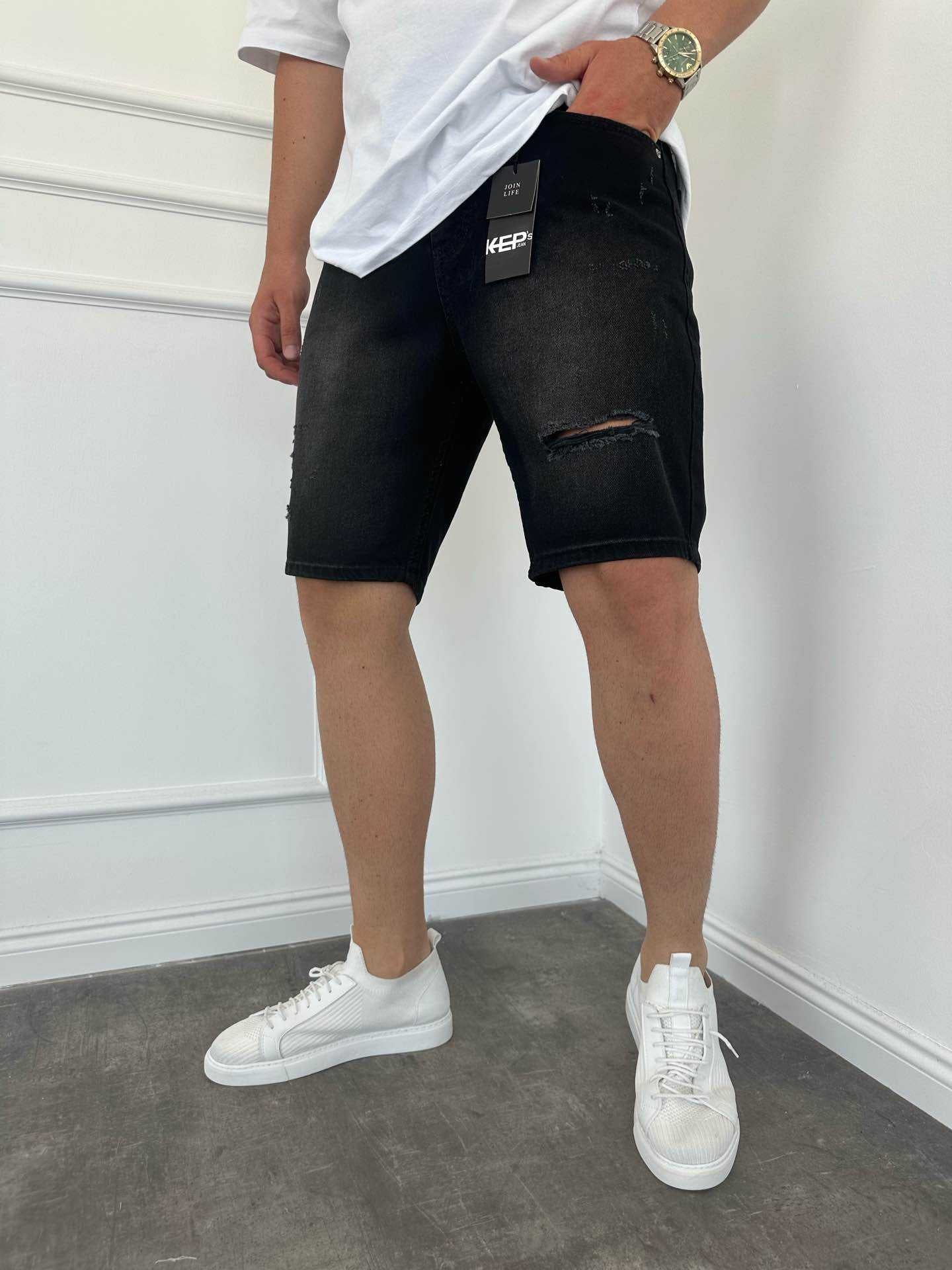 BLACK RIPPED SHORT