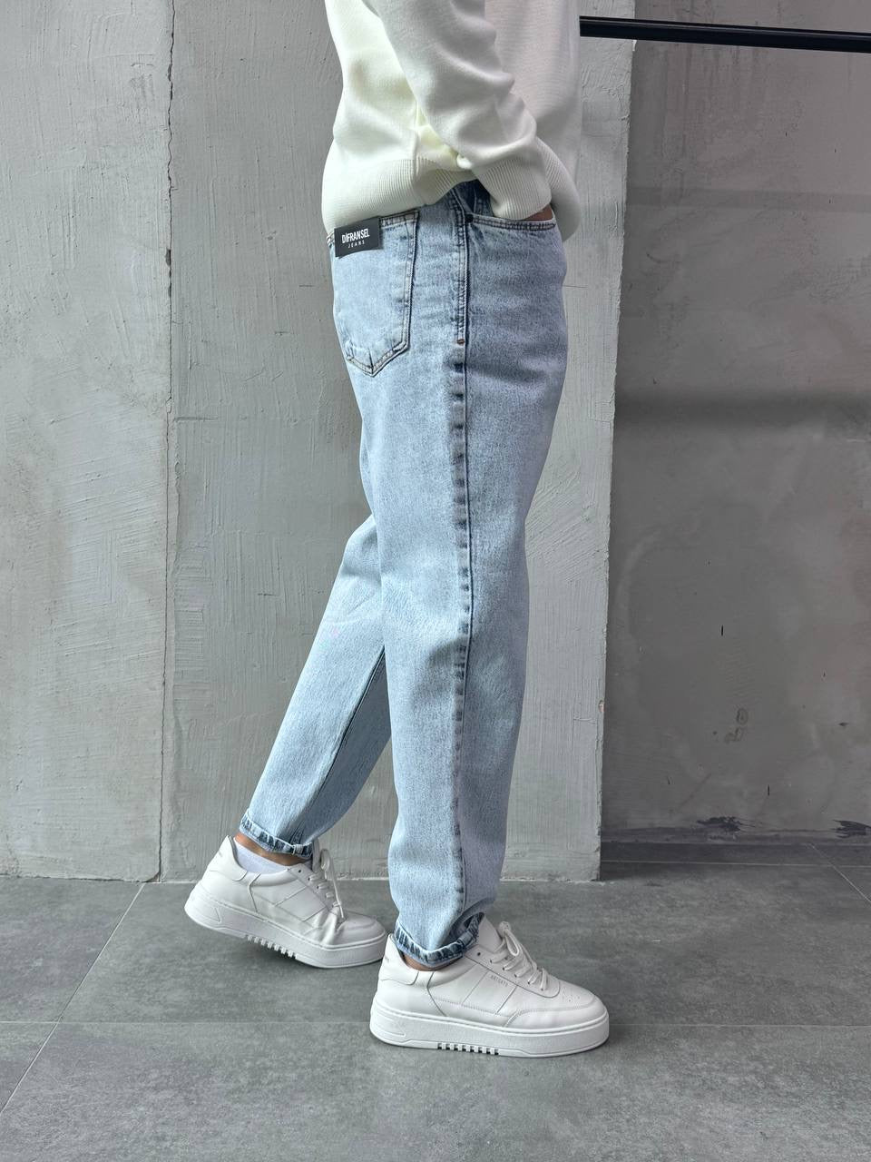 LIGHT BLUE BOYFRIEND CUT JEAN