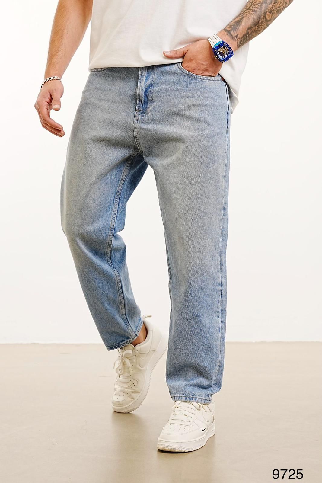 LIGHT BLUE BOYFRIEND CUT JEAN
