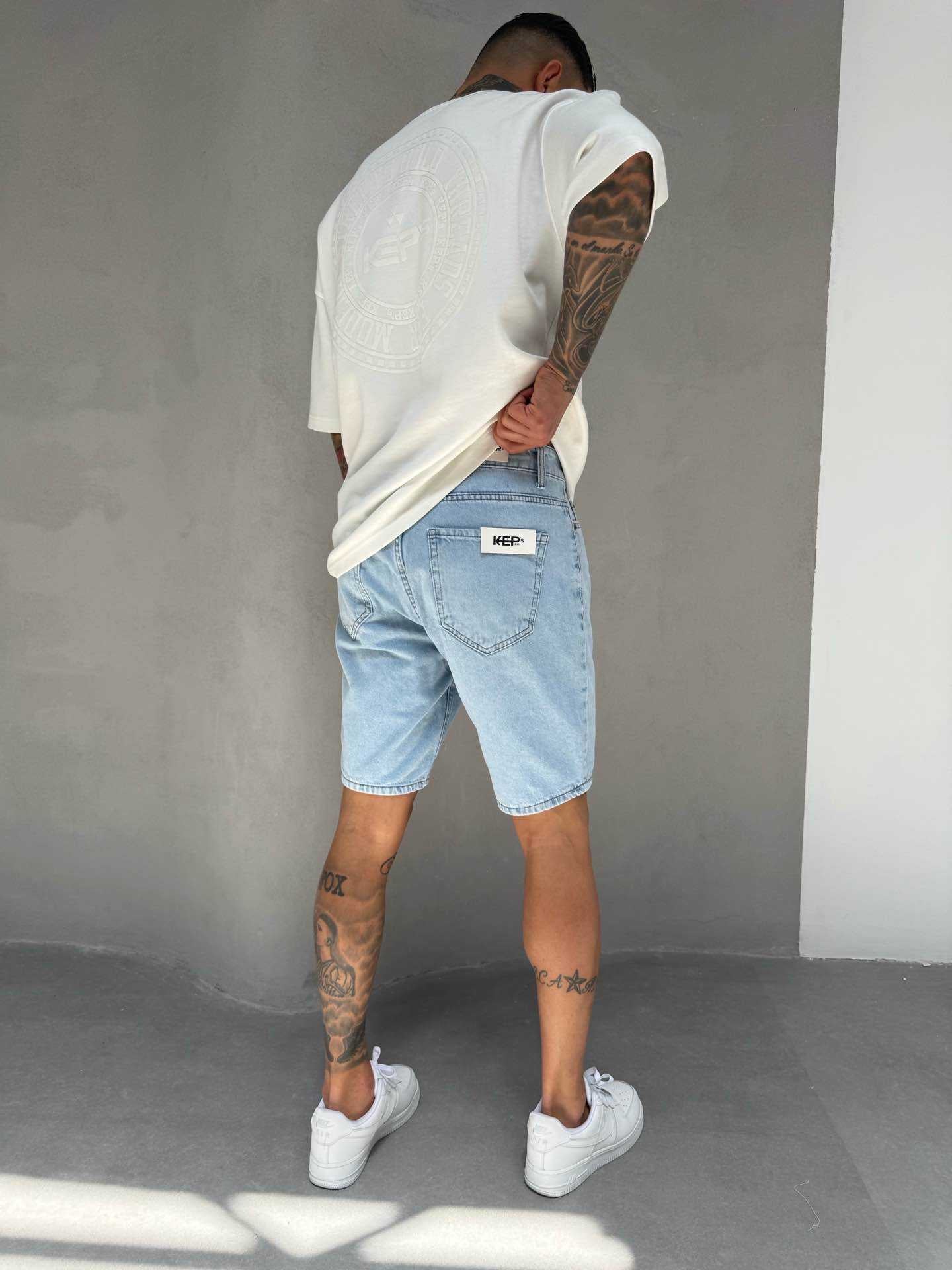 LIGHT BLUE WASHED SHORT