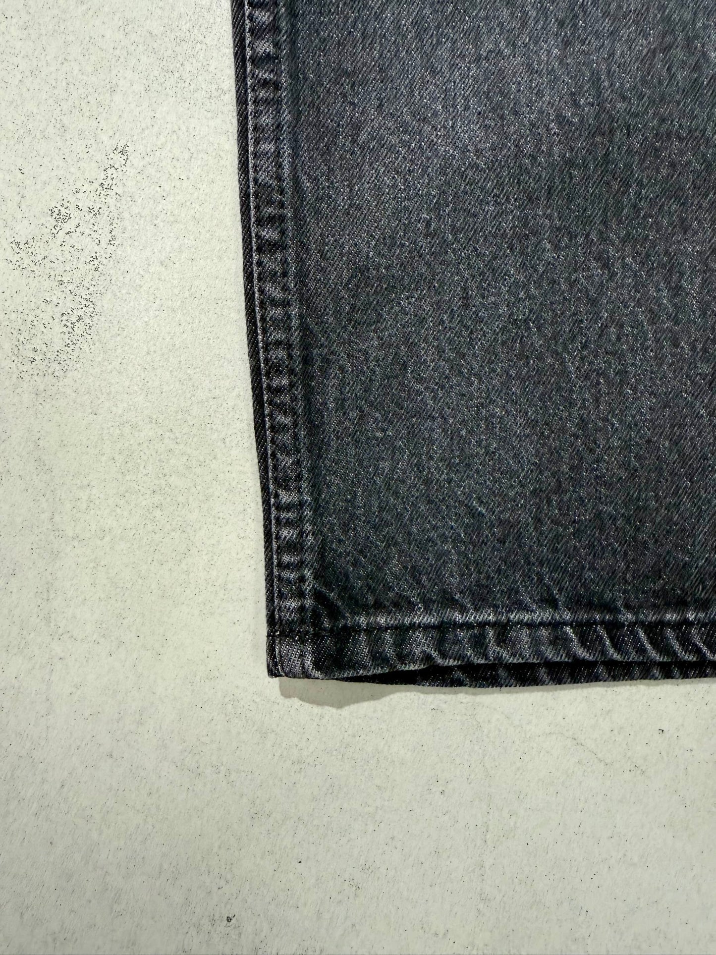 DARK GRAY STRAIGHT CUT JEAN