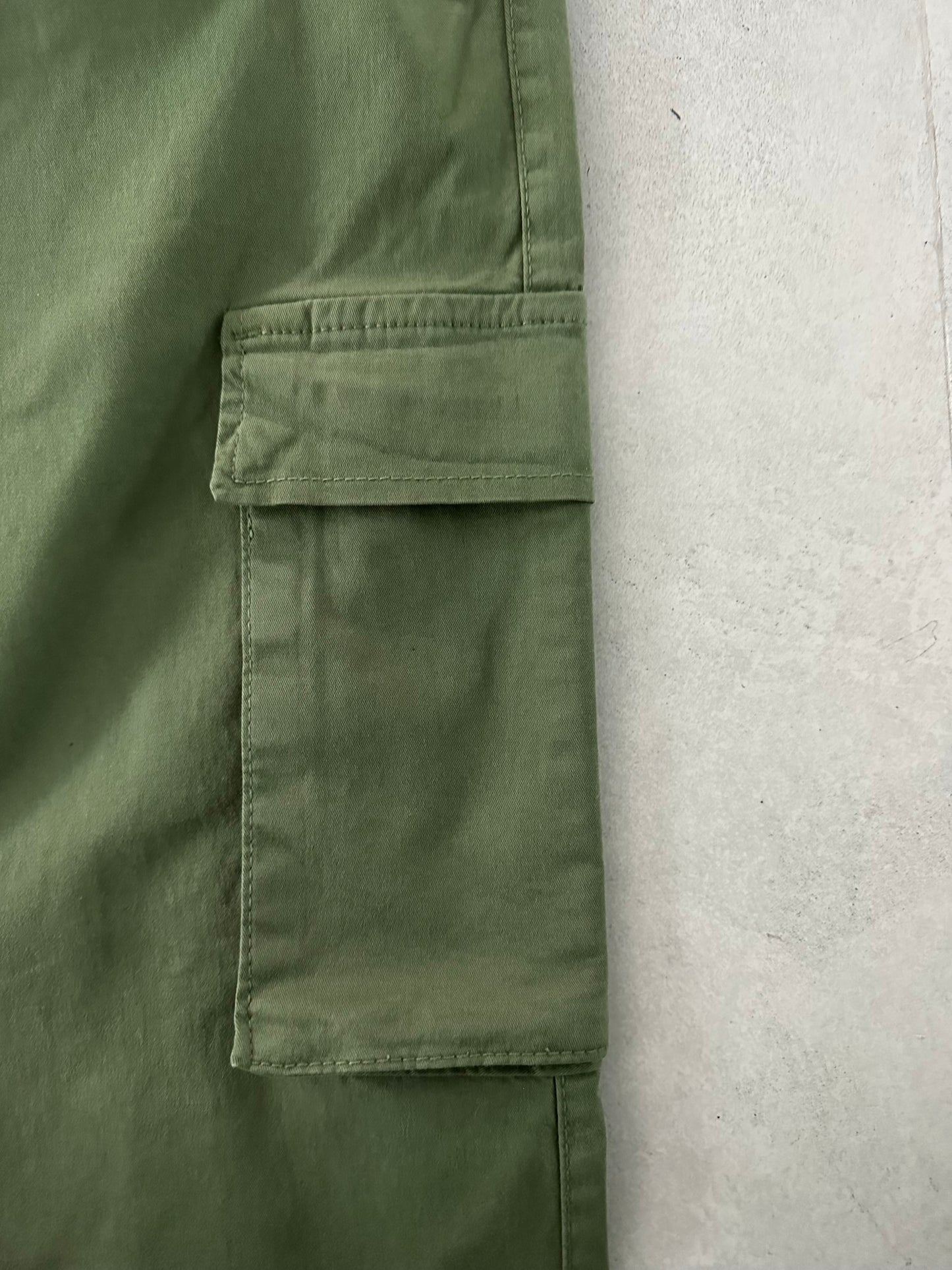 GREEN CARGO PANTS