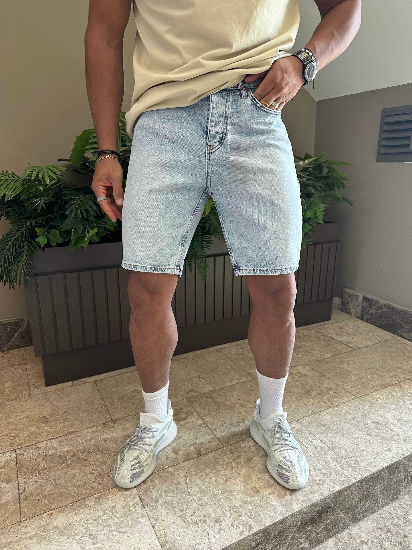 SIMPLE ICY SHORT