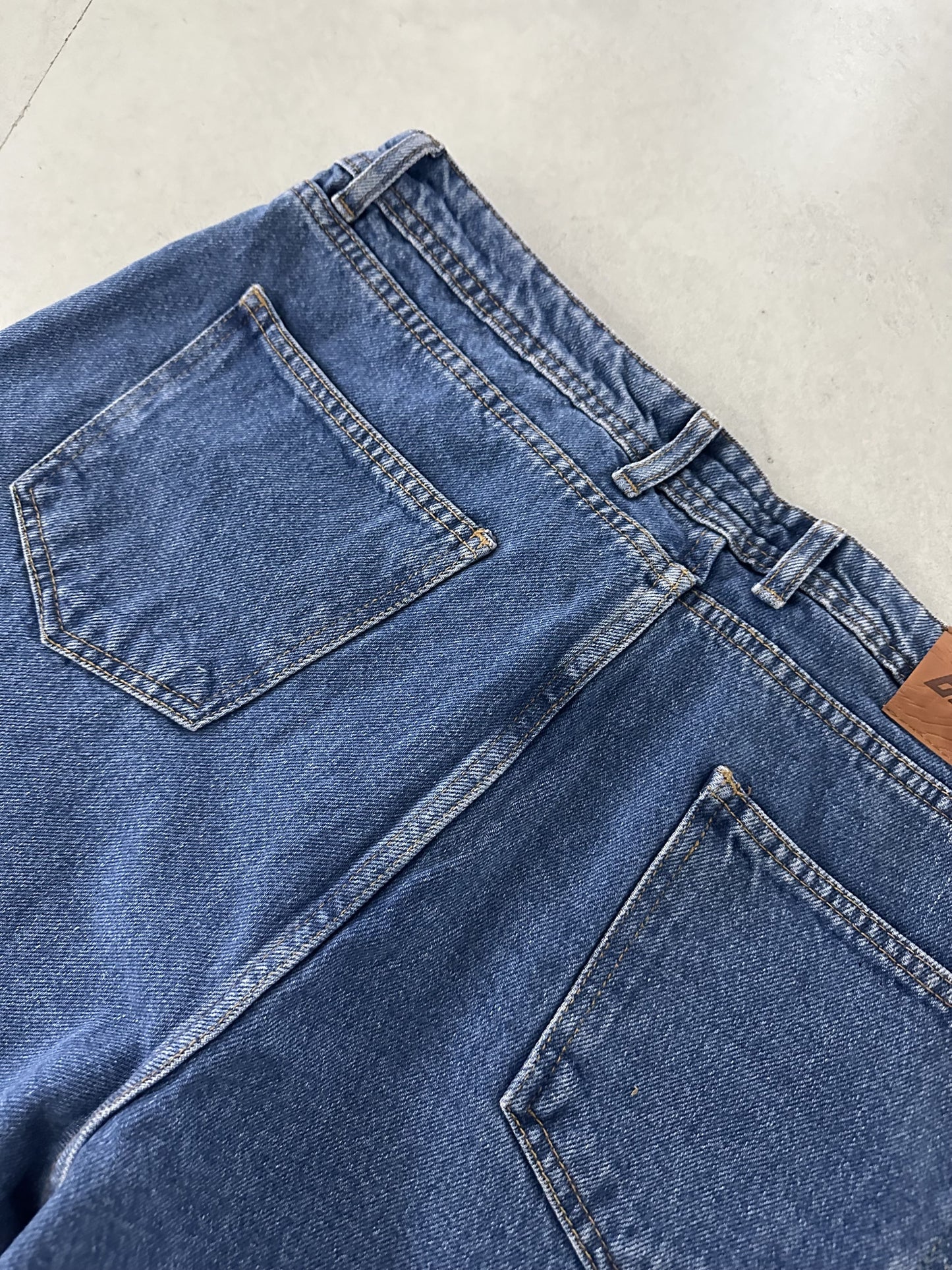 BLUE BOYFRIEND STYLE JEAN