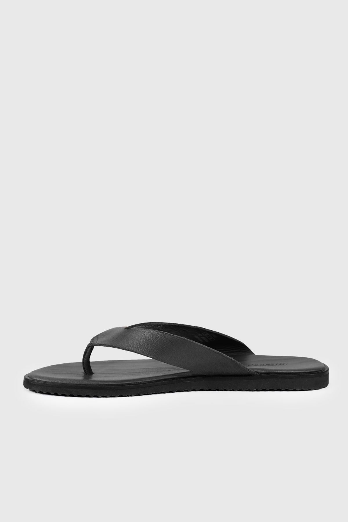 LEATHER STRAPPY SLIPPERS