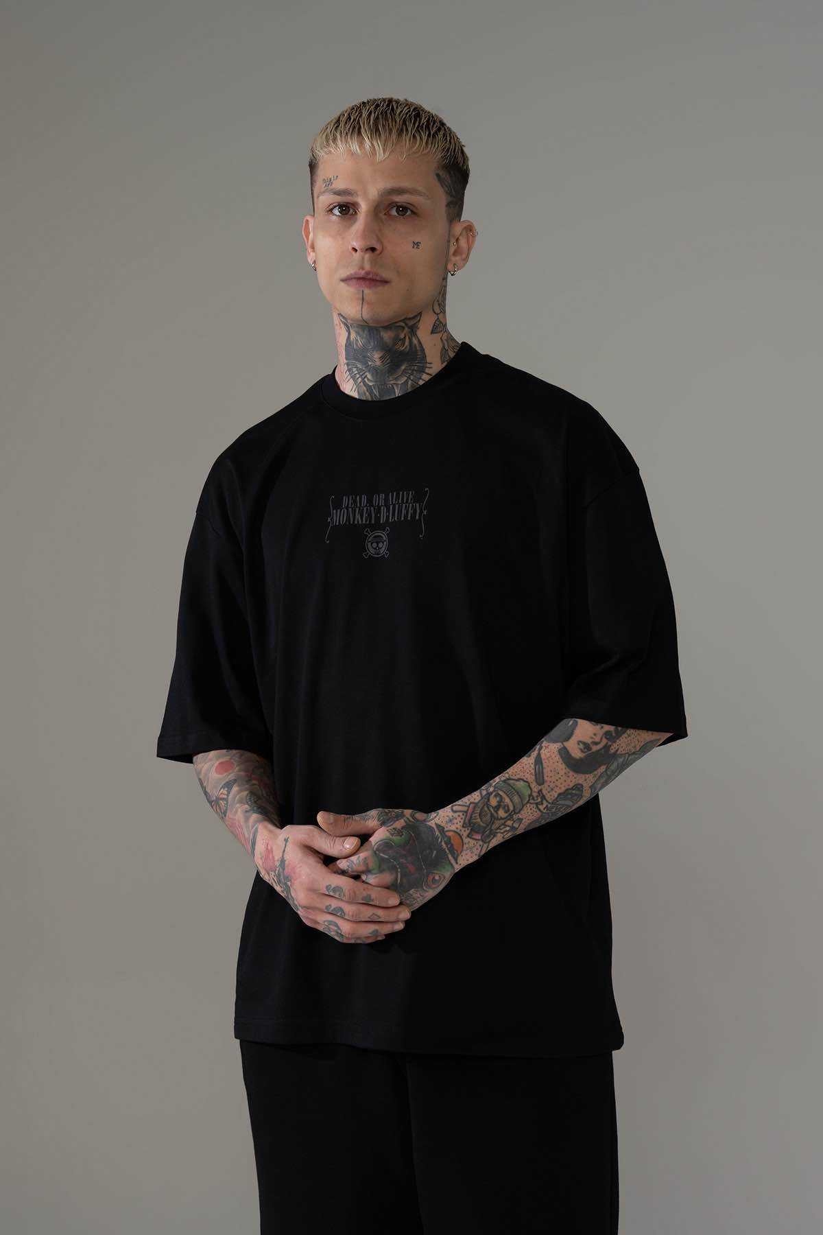 ONE PIECE PREMIUM T-SHIRT