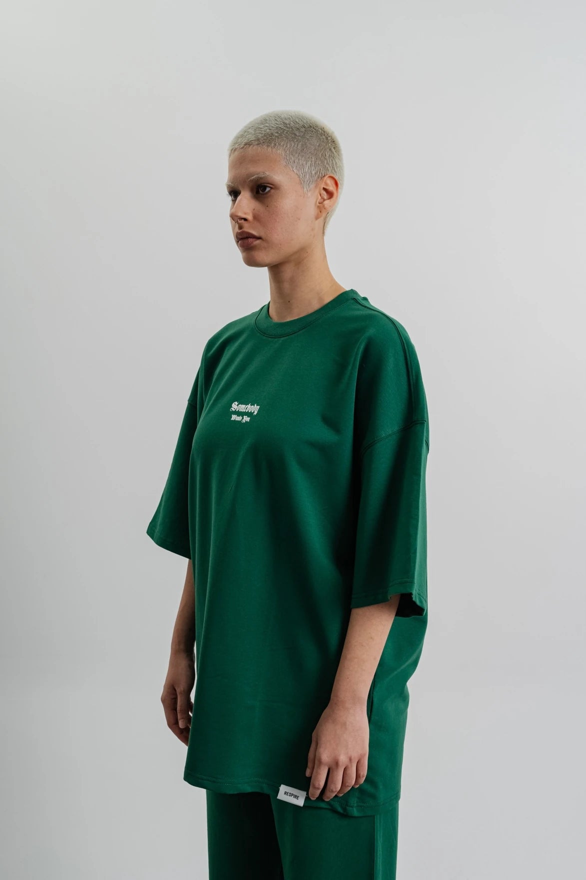 SOMEBODY GREEN T-SHIRT