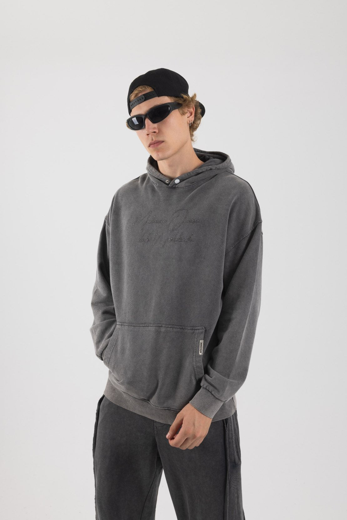 VIP EYE HOODIE (2 COLOR)