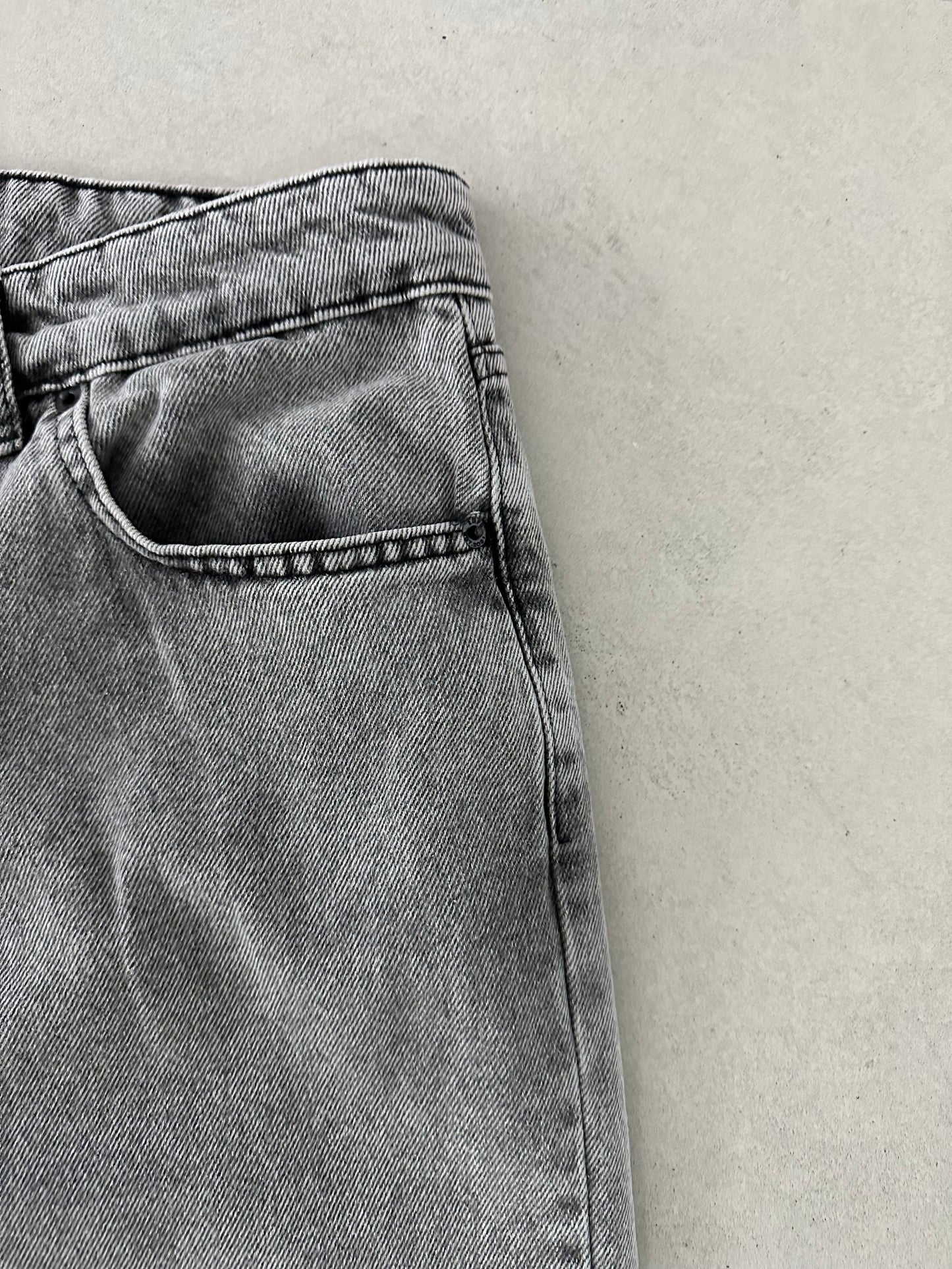 NORMAL GRAY BOYFRIEND STYLE JEAN