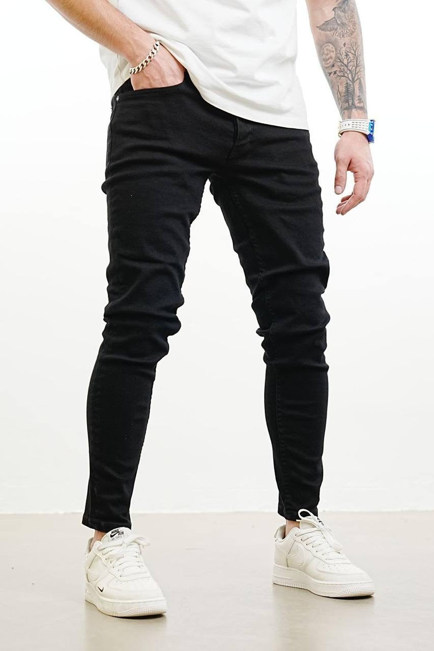 BASIC BLACK FIT JEAN