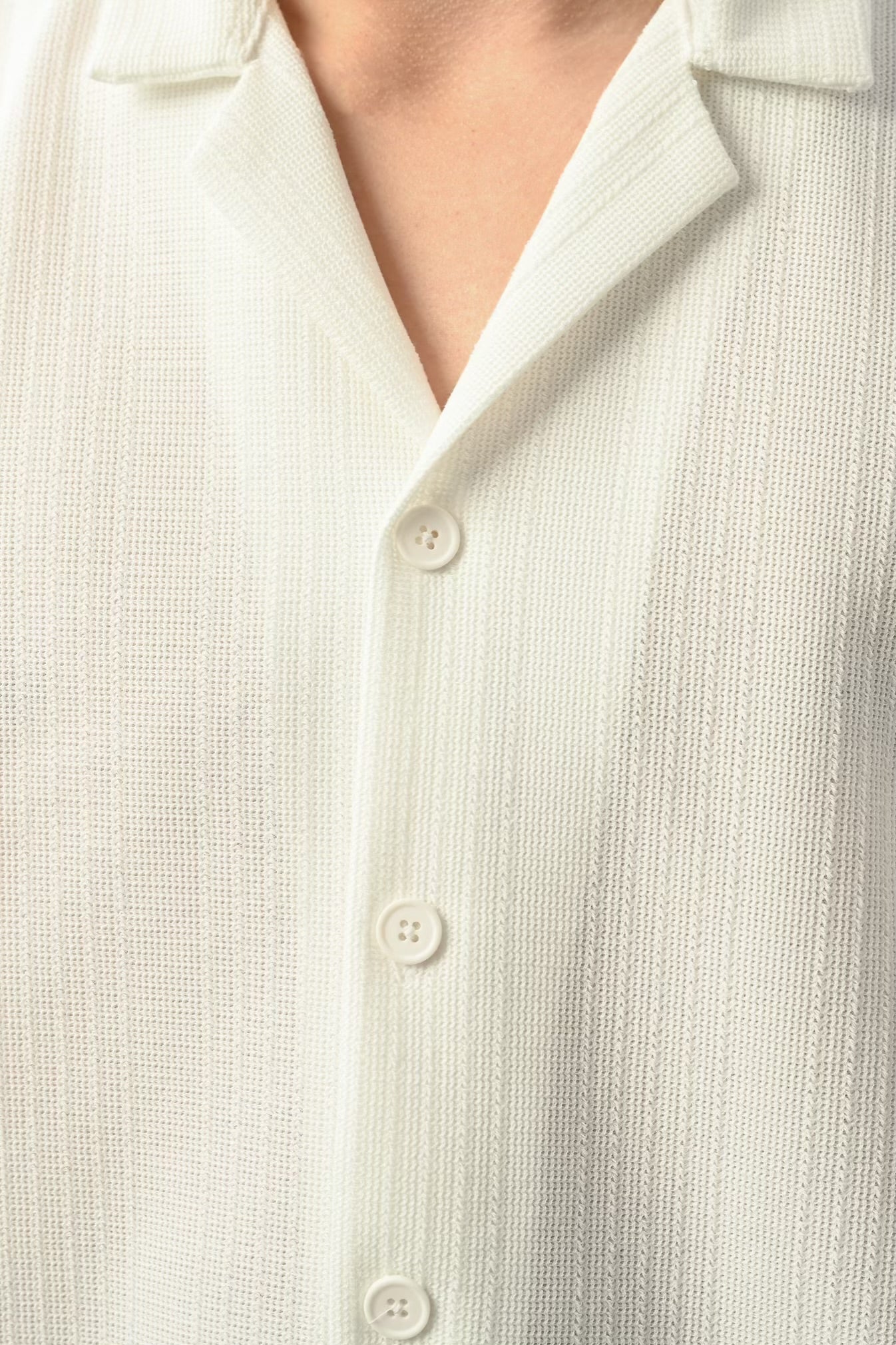DEATAIED SHORT SLEEVE SHIRT