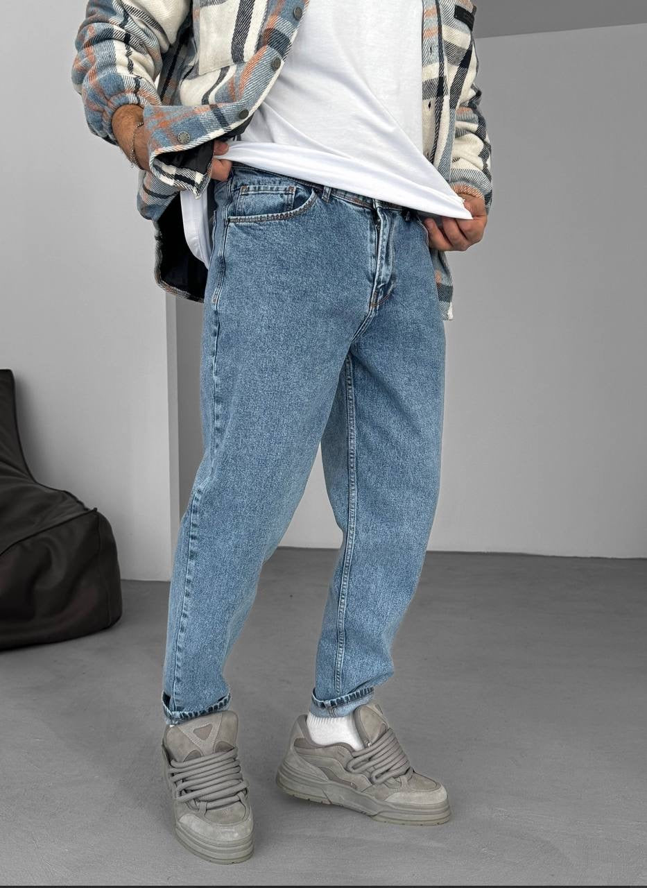STONEWASHED BLUE BOYFRIEND CUT JEAN
