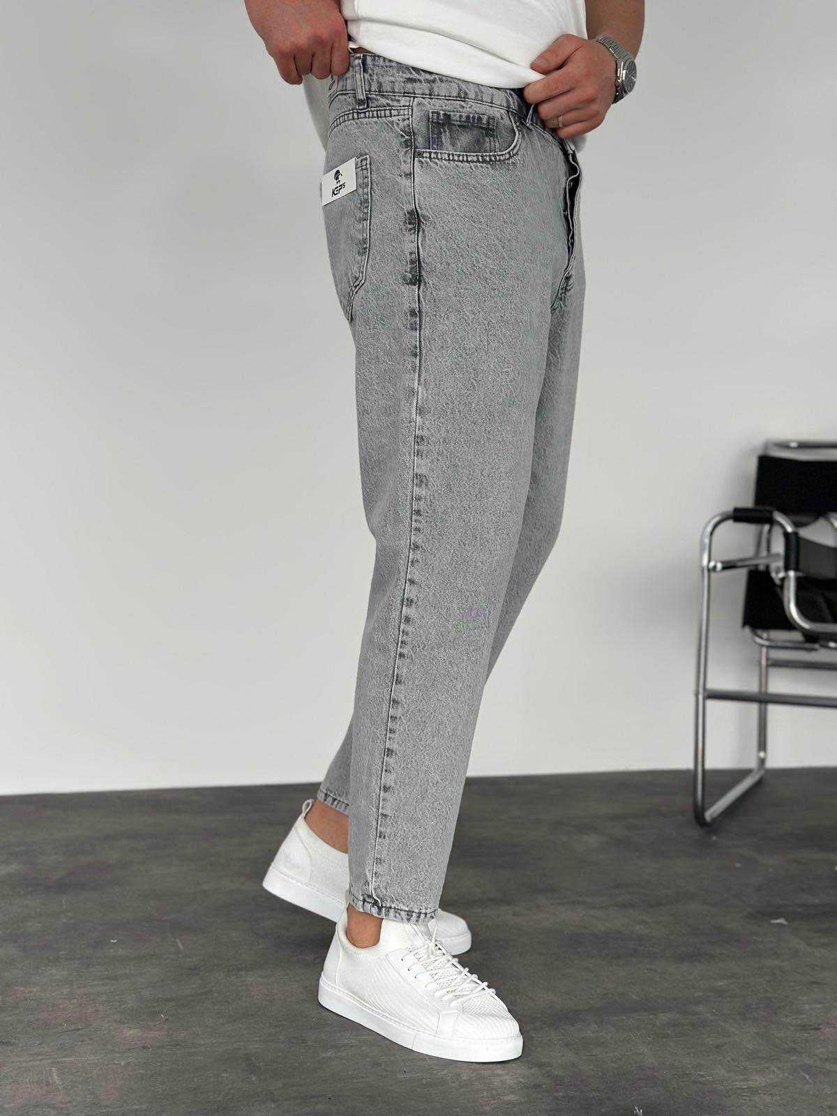 LIGHT GRAY BOYFRIEND CUT JEAN