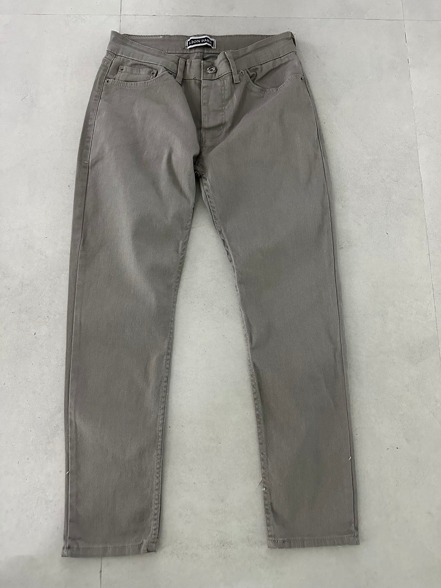 KHAKI FIT JEAN