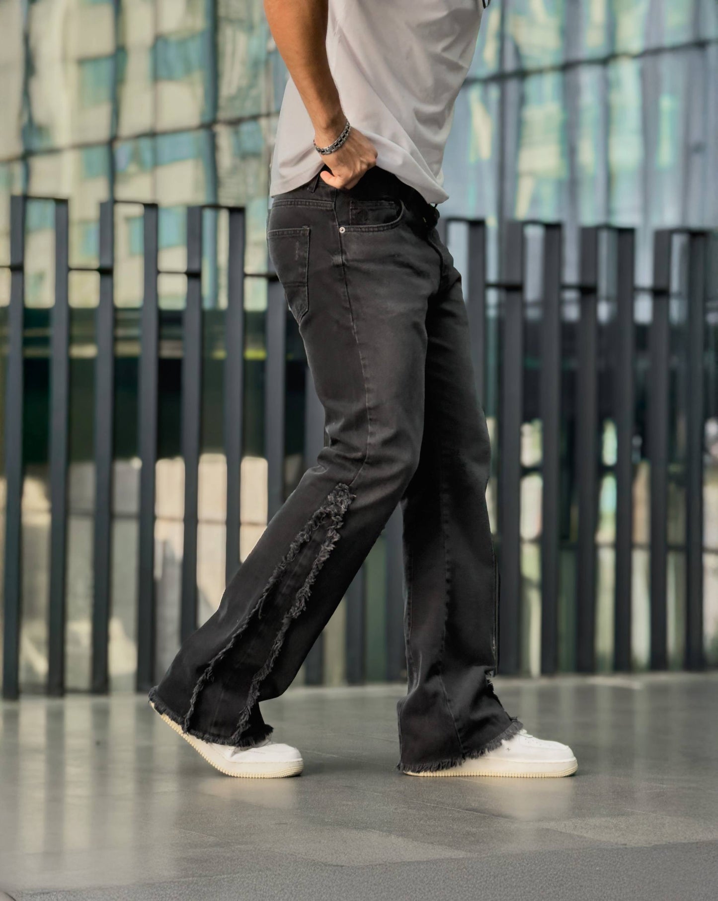 VIP WASHED BLACK FLARE JEAN