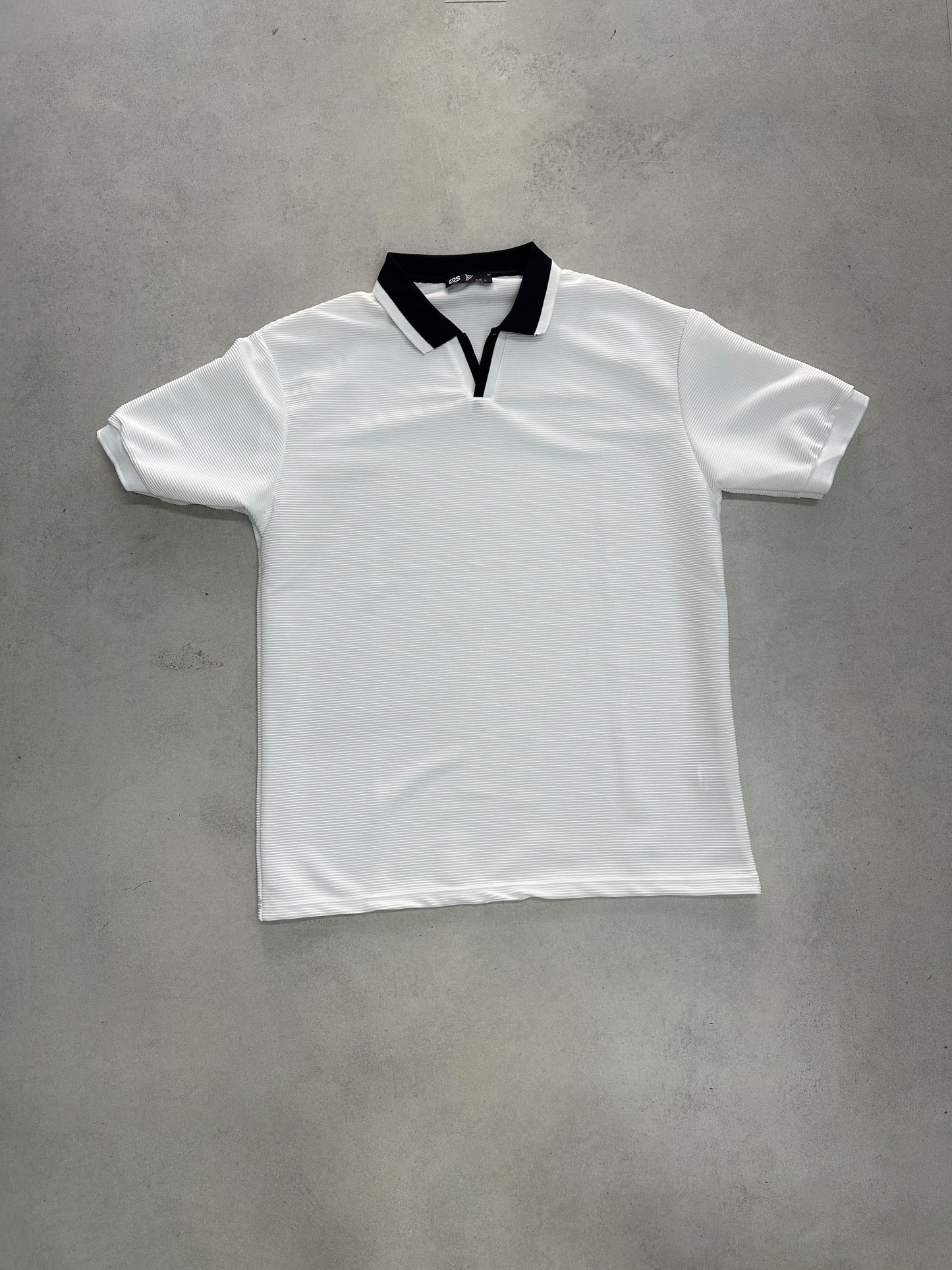 ENGLISH COLLAR T-SHIRT (4 COLOR)