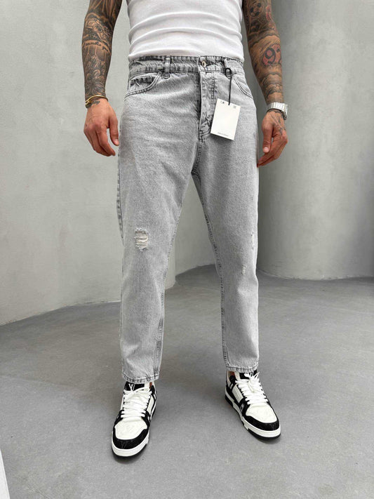 RIPPED LIGHT GRAY BOYFRIEND CUT JEAN