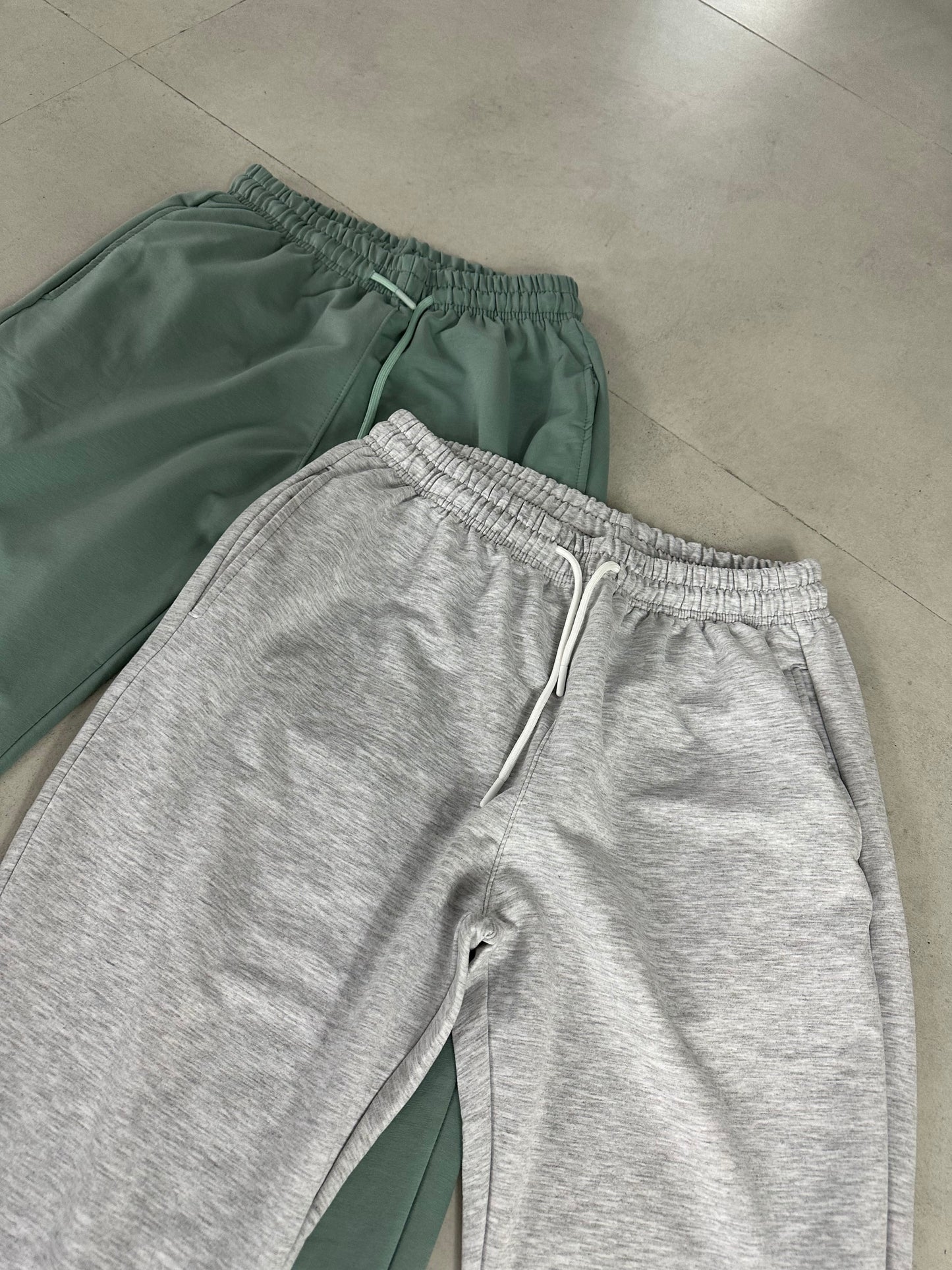 BASIC NORMAL TRACK PANTS