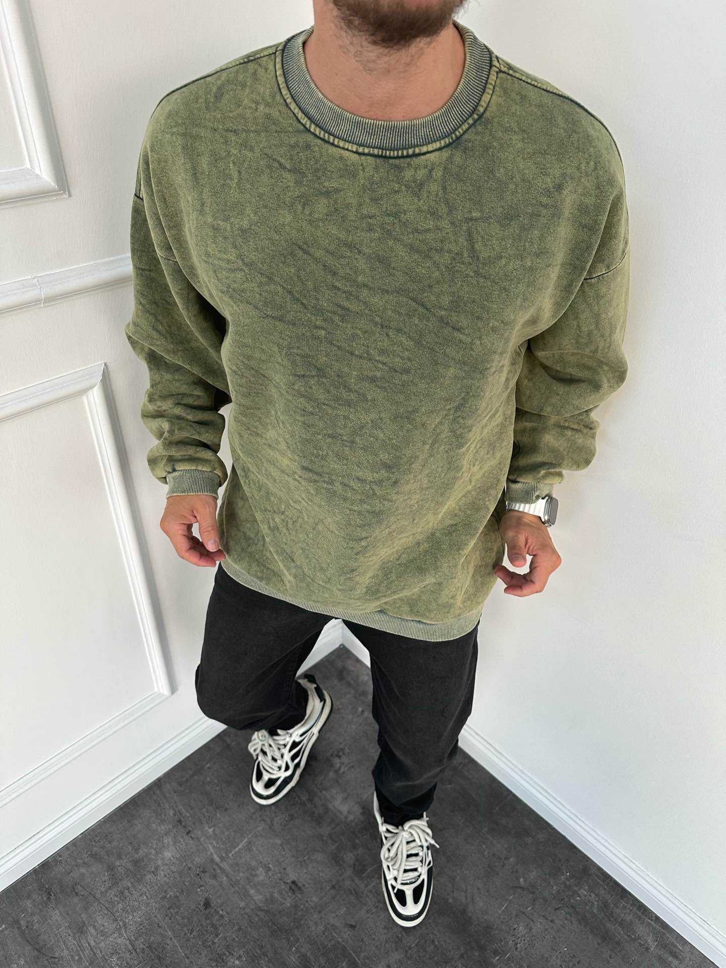 STONEWASHED SWEATSHIRT