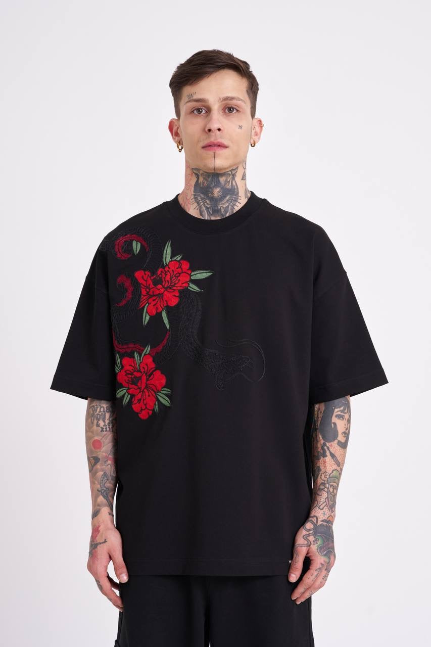 SHAKING ROSES VIP T-SHIRT