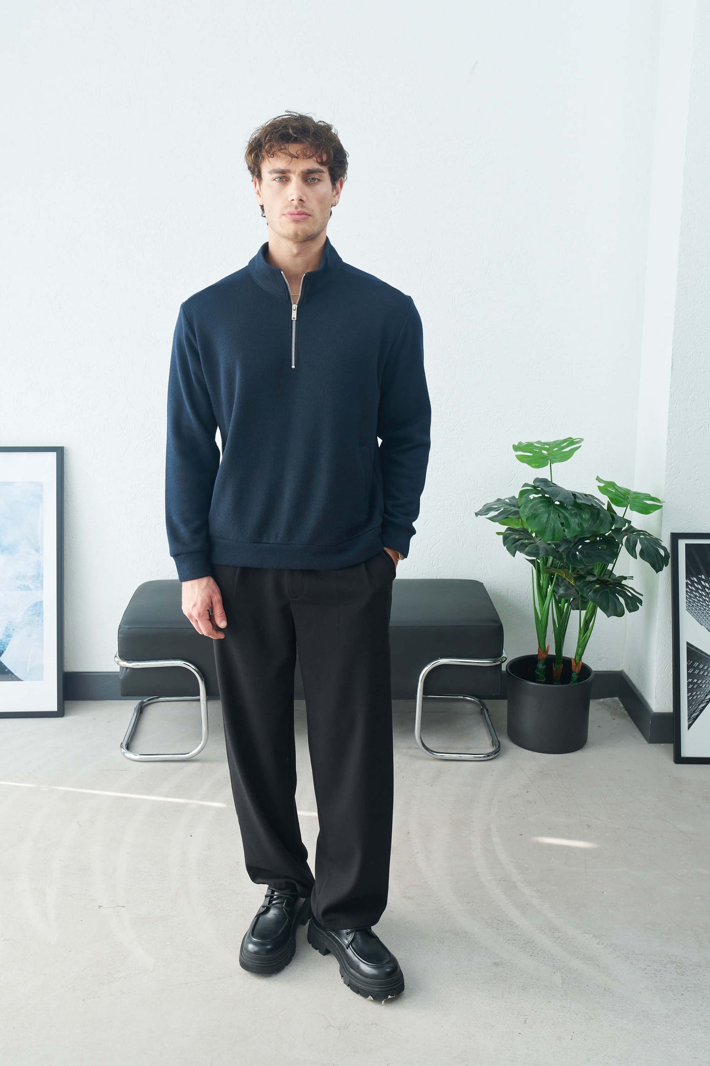 HALF ZIP PREMIUM SWEATSHIRT (2 COLOR)