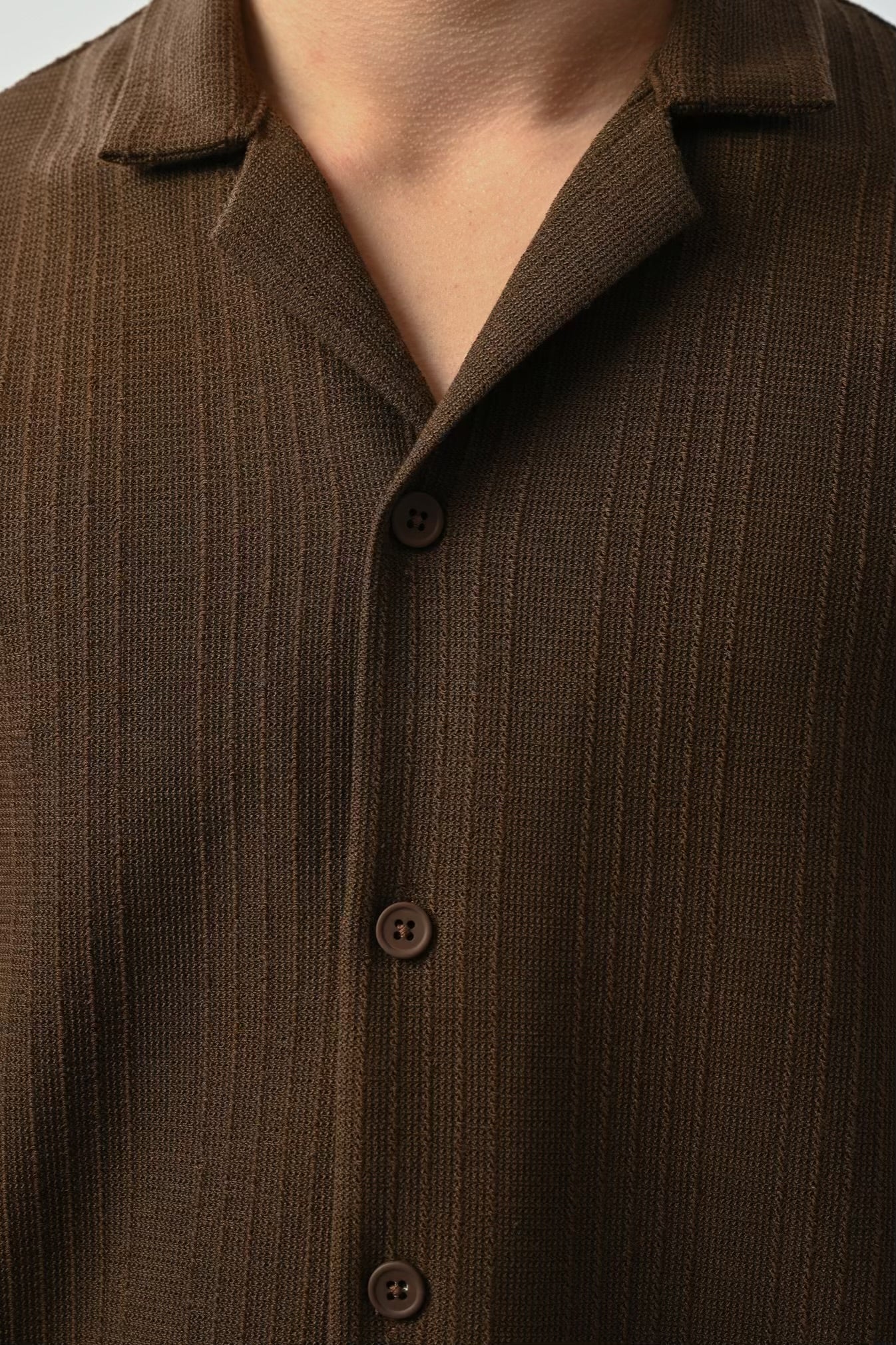 DEATAIED SHORT SLEEVE SHIRT