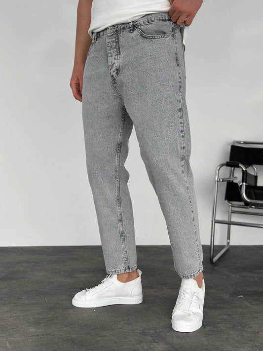 LIGHT GRAY BOYFRIEND CUT JEAN