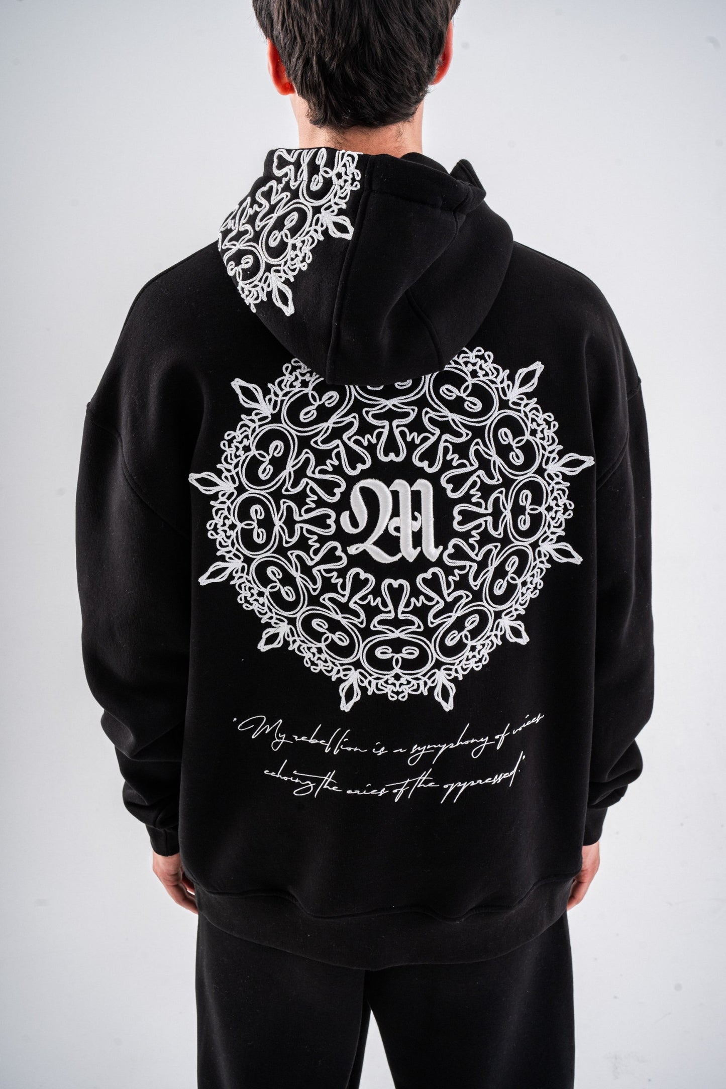 CIRCLE EMBROIDERED VIP HOODIE (2 COLOR)