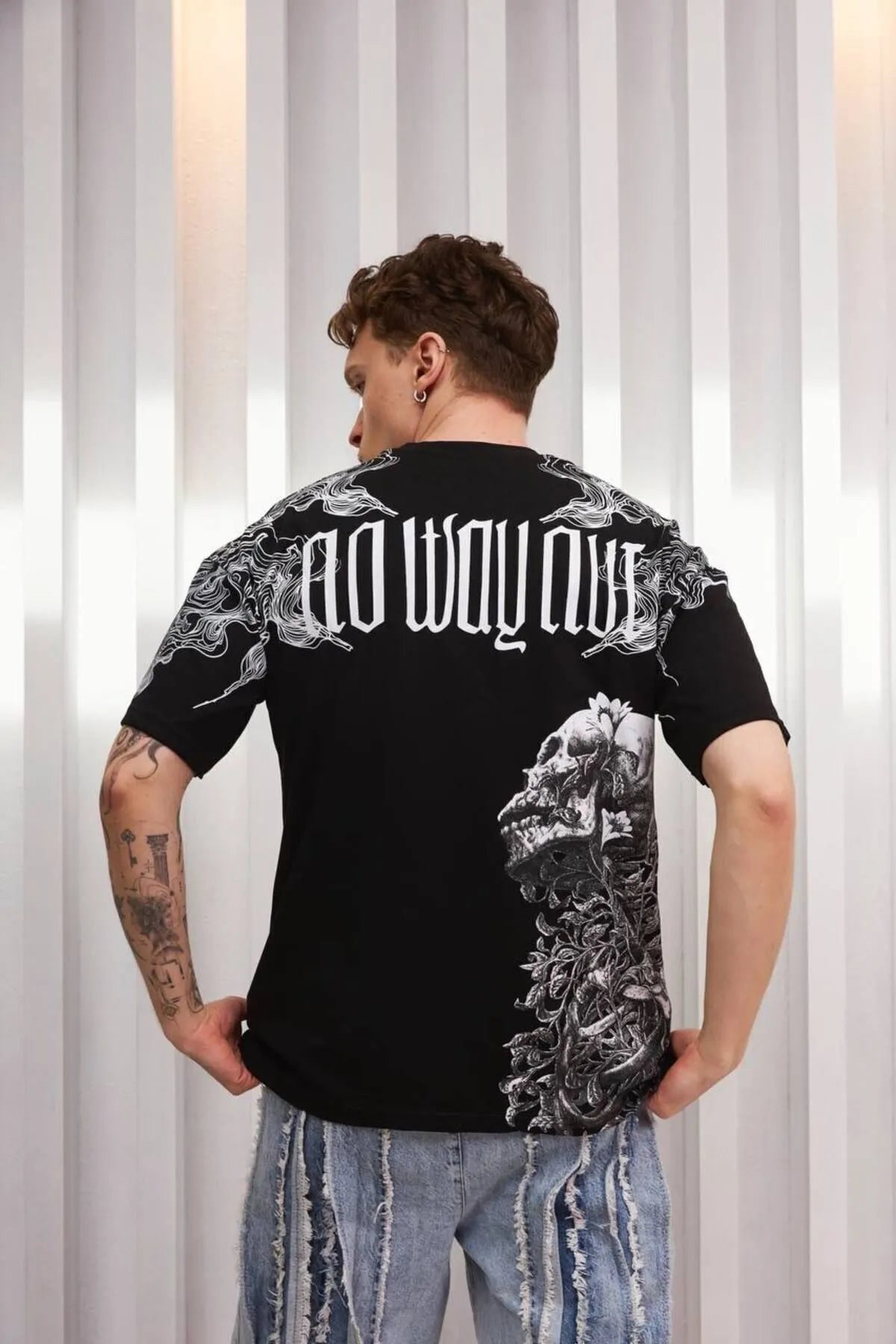 NO WAY OUT VIP T-SHIRT (2 COLOR)