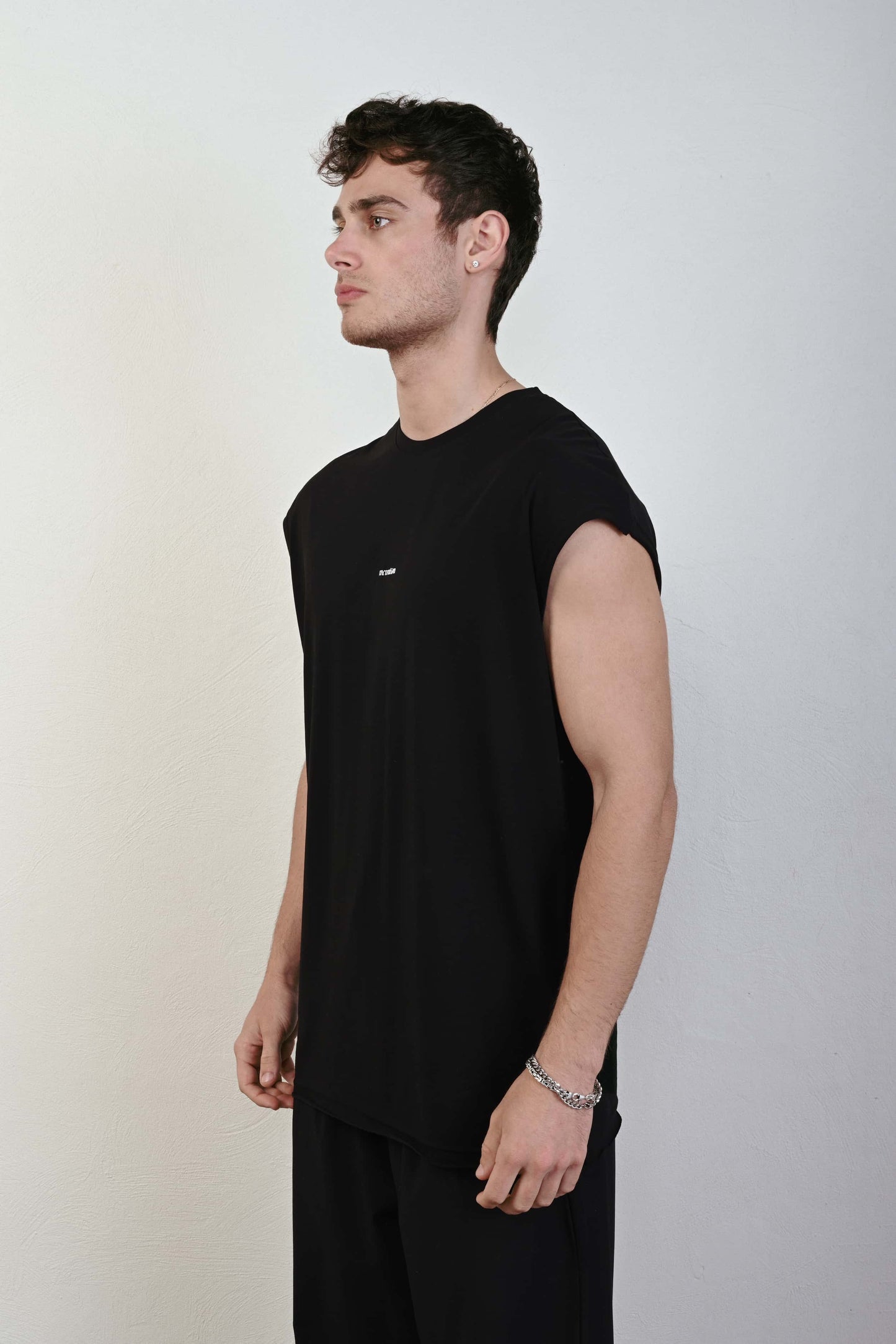 BLACK RECREATION CUT