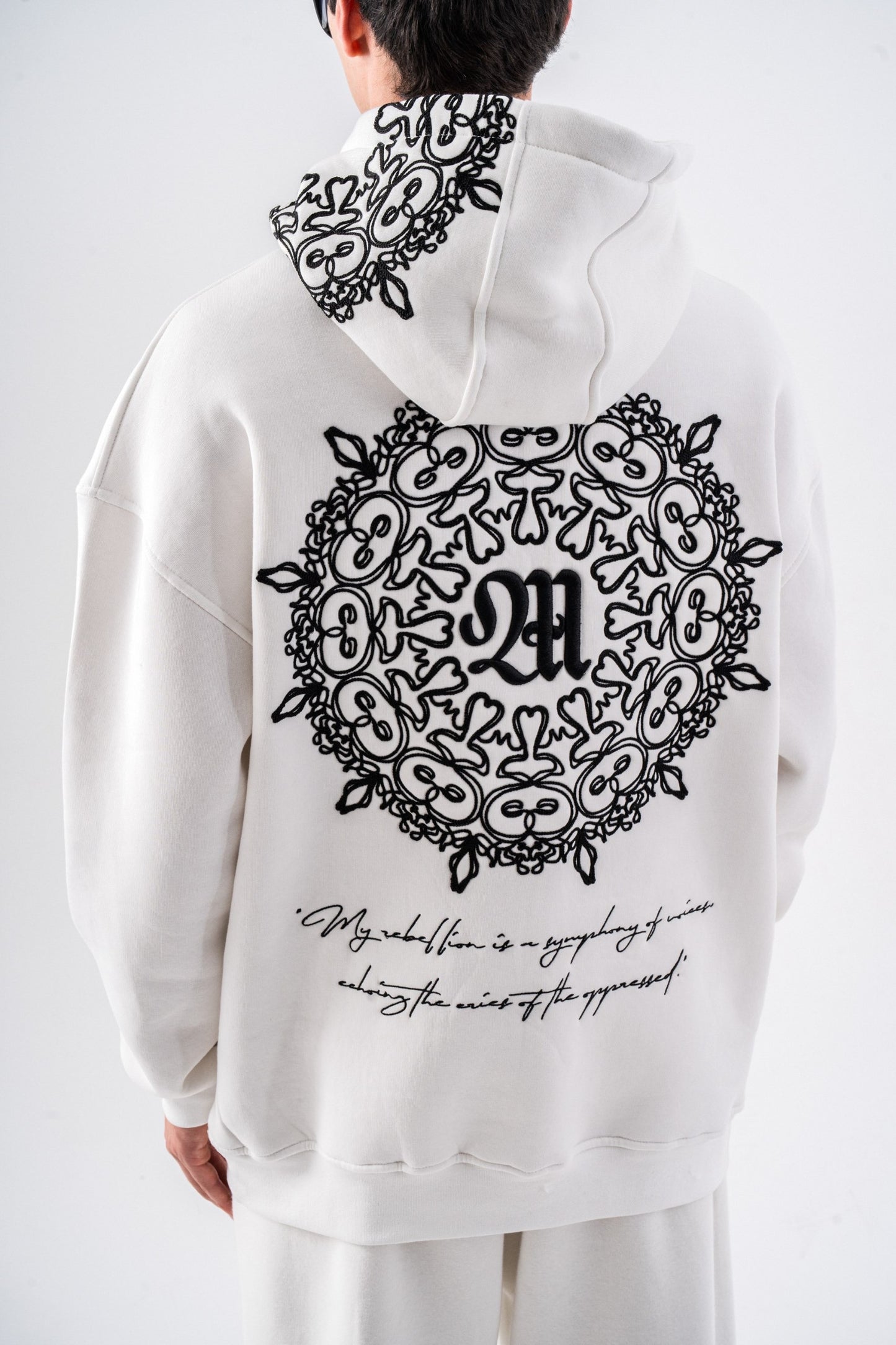 CIRCLE EMBROIDERED VIP HOODIE (2 COLOR)