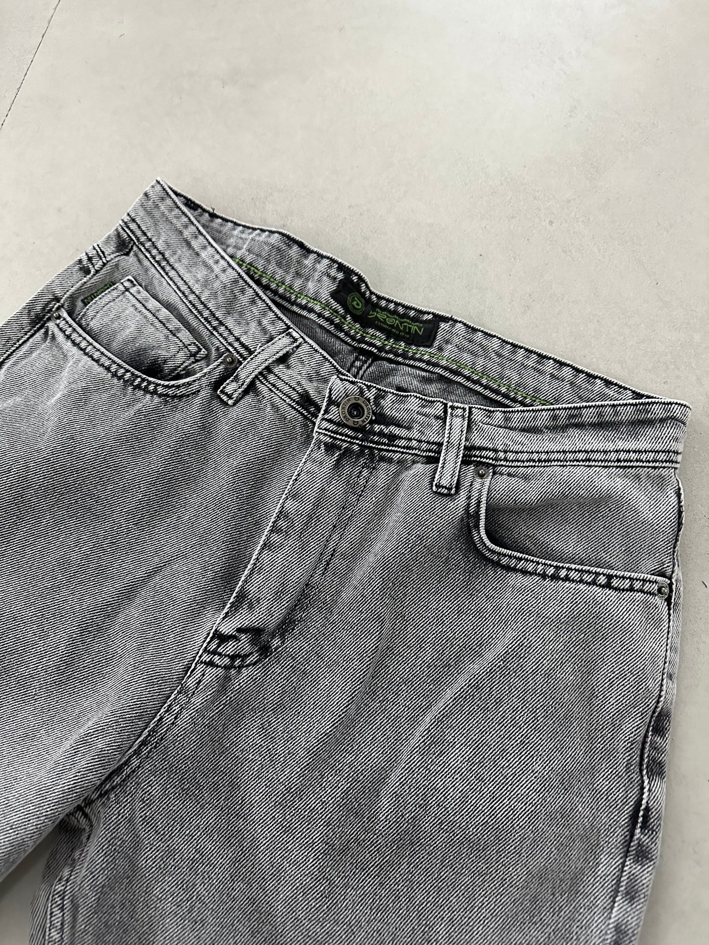 STONEWASHED GRAY BAGGY JEAN