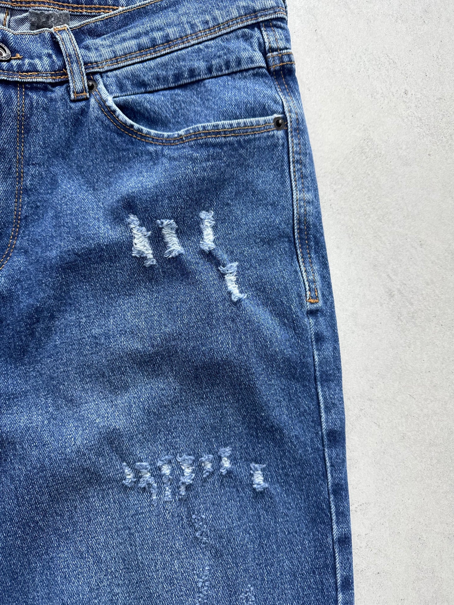 BLUE DAMAGED BOYFRIEND STYLE JEAN