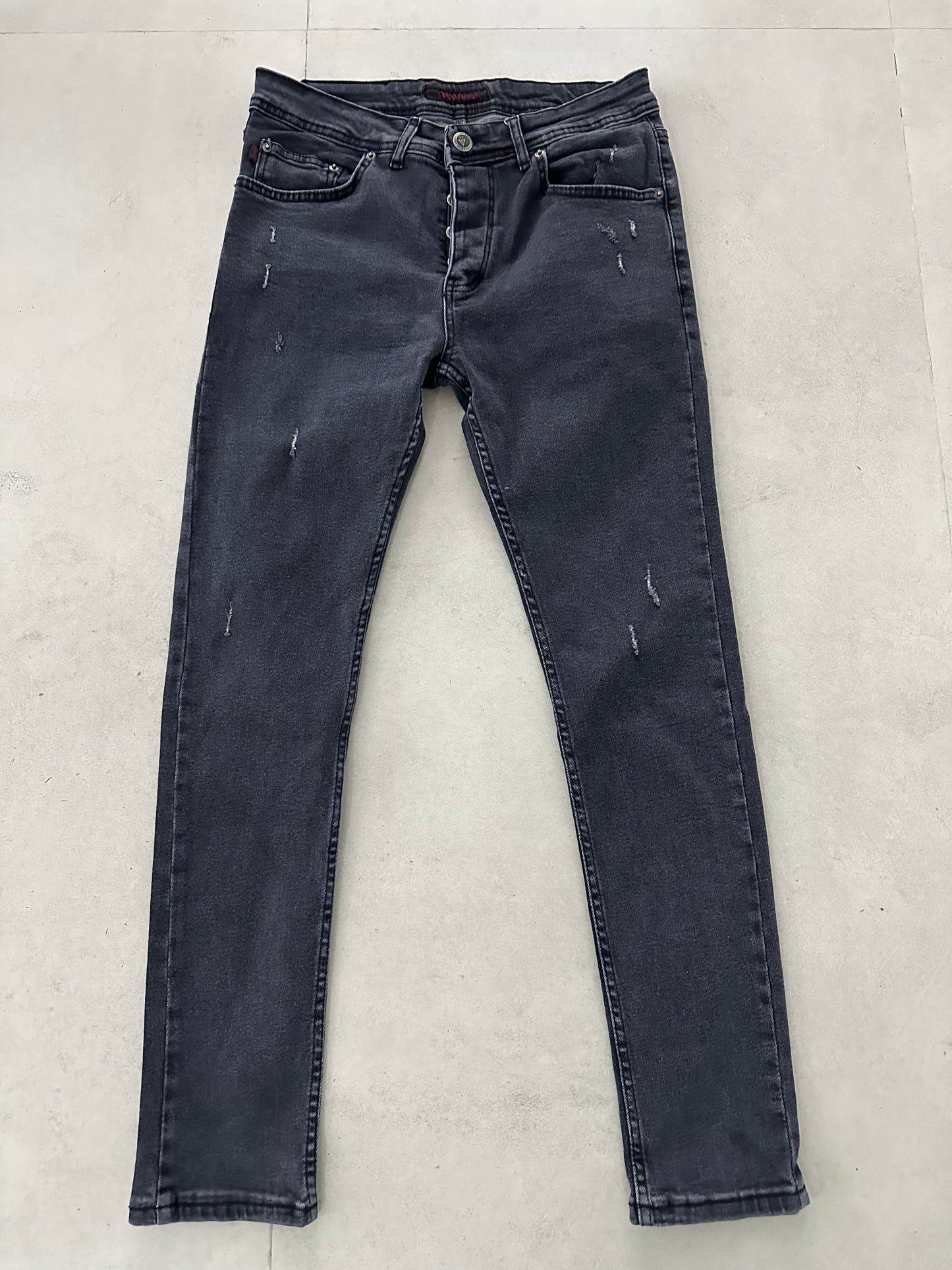 GRAY DAMAGED JEAN