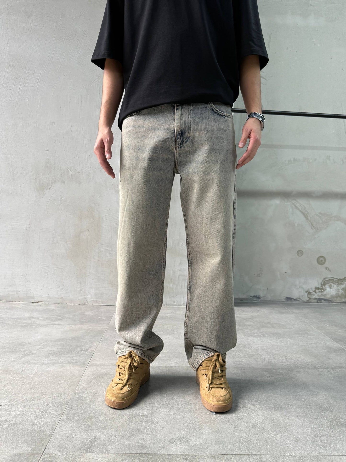 PREMIUM STRAIGHT CUT JEAN
