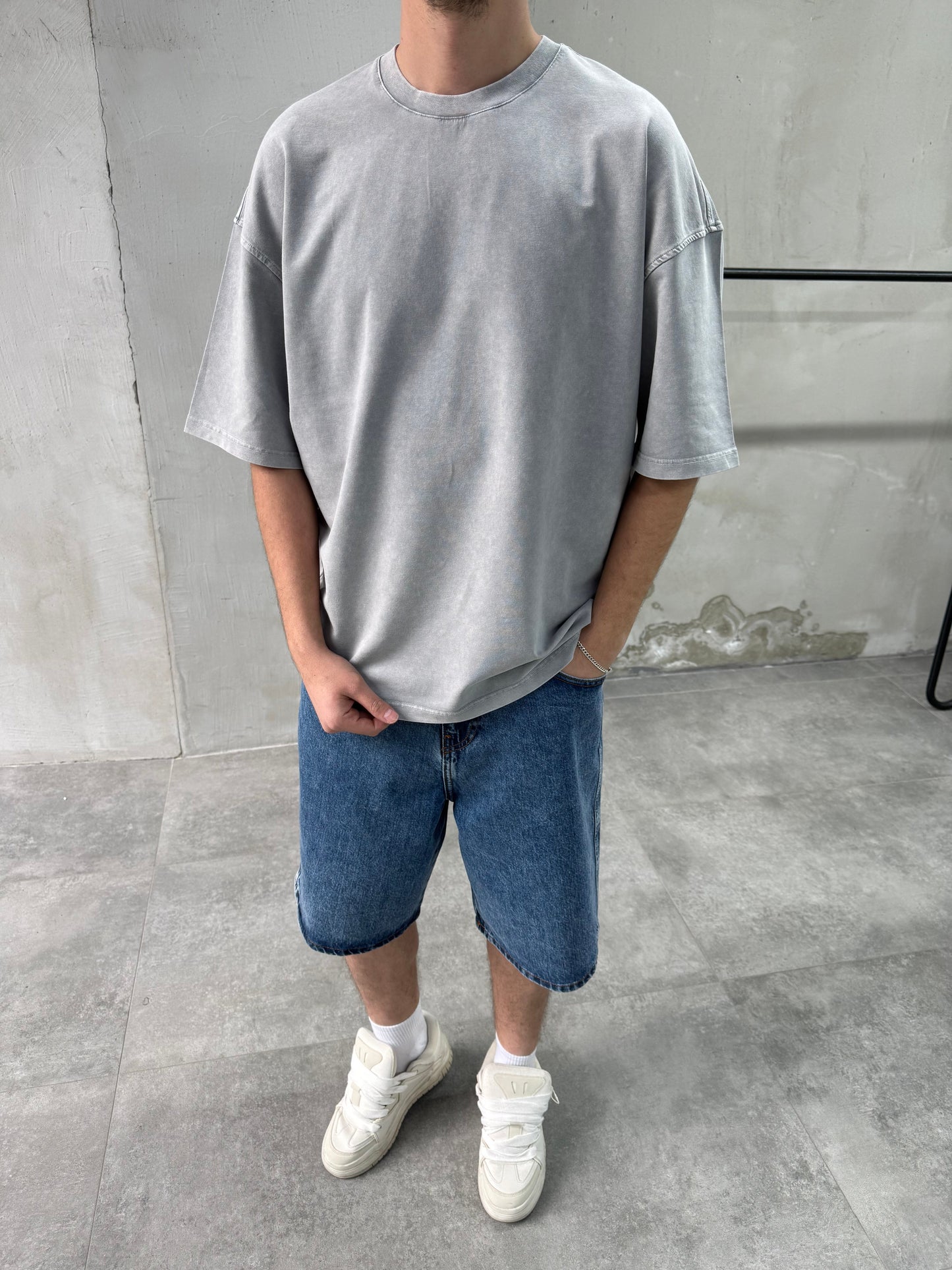 PREMIUM STONEWASHED T-SHIRT