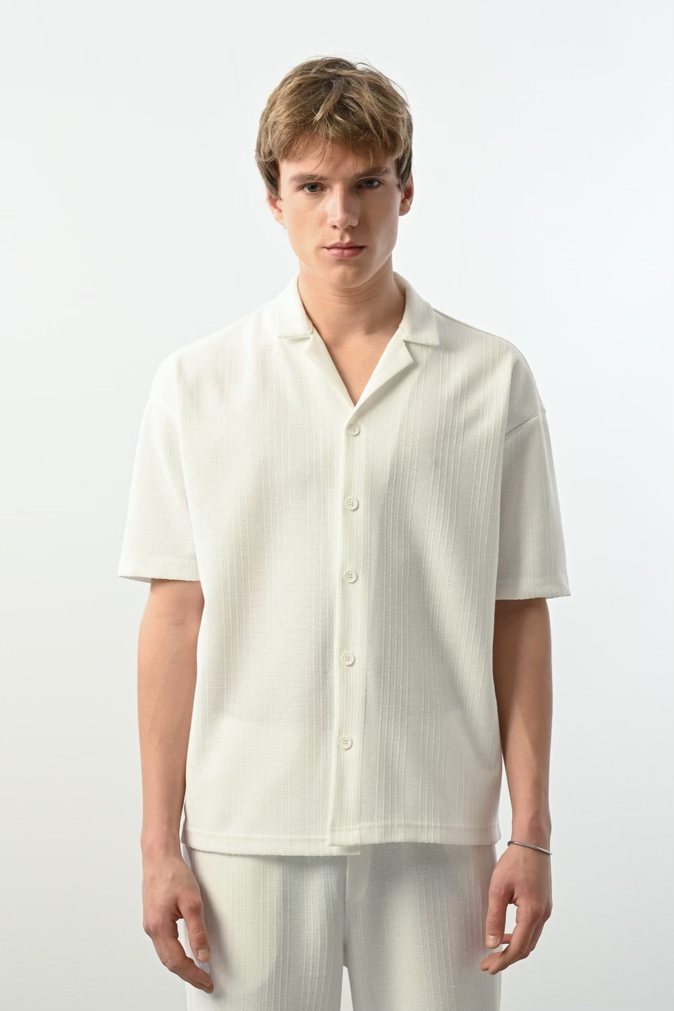 DEATAIED SHORT SLEEVE SHIRT
