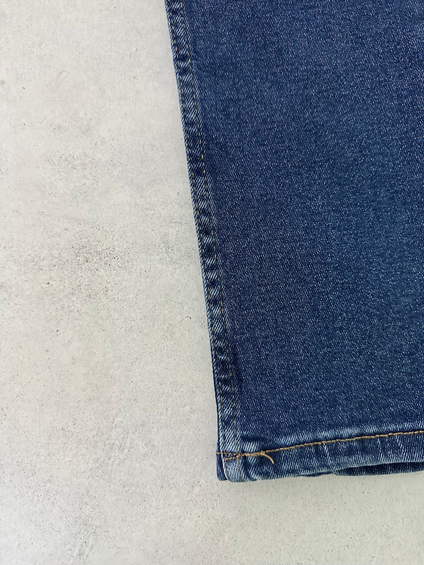 DARK BLUE DAMAGED JEAN