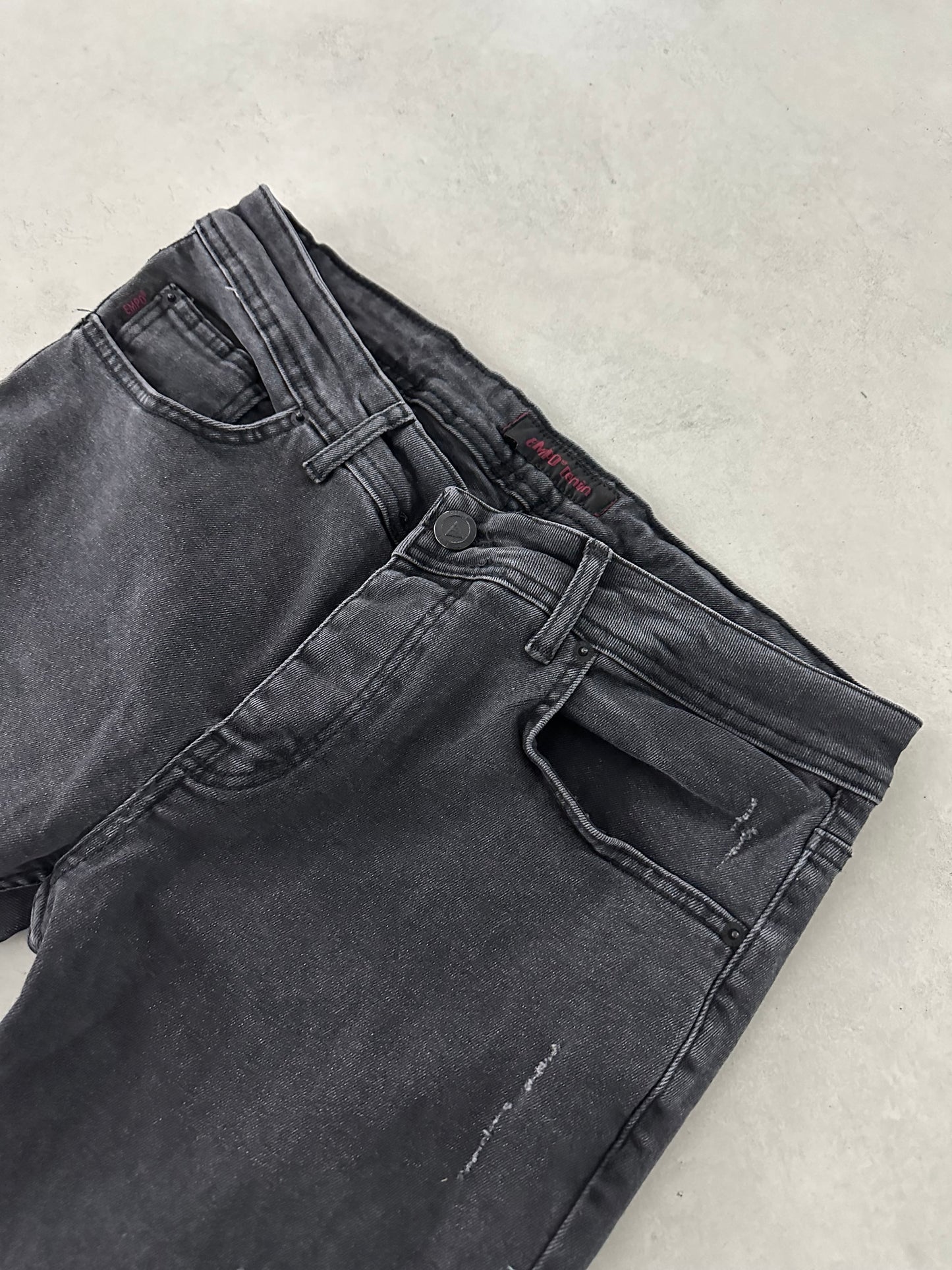 DAMAGED STONEWASHED GRAY JEAN