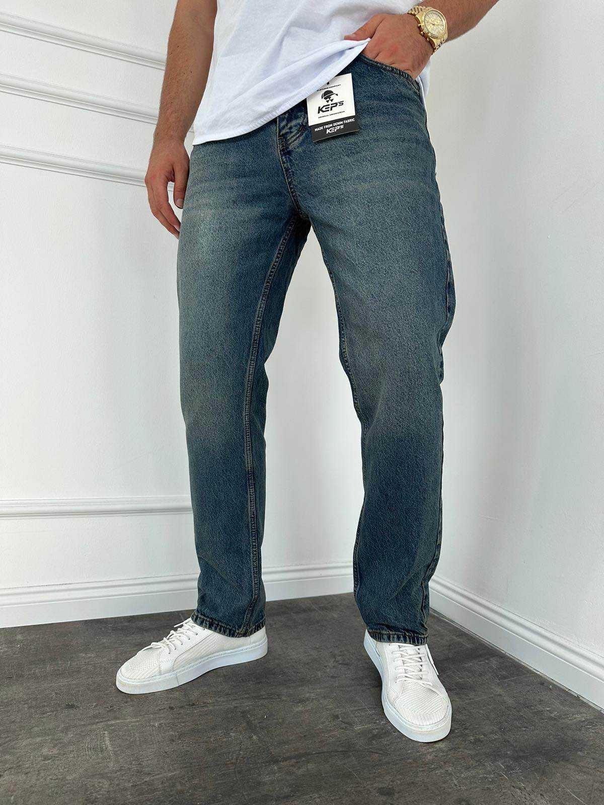 STRAIGHT CUT STONEWASHED BLUE JEAN