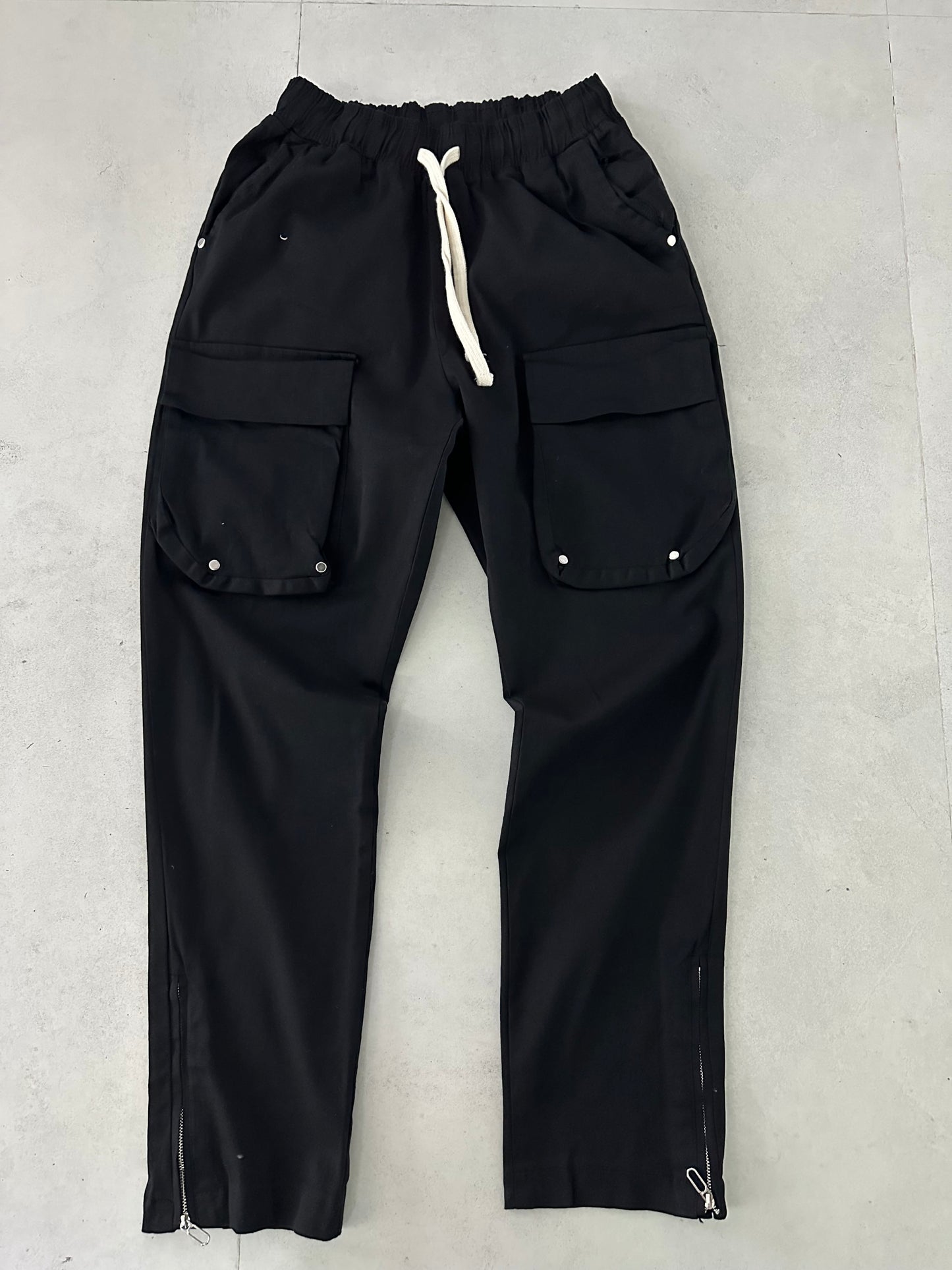 BLACK BUSH PANTS